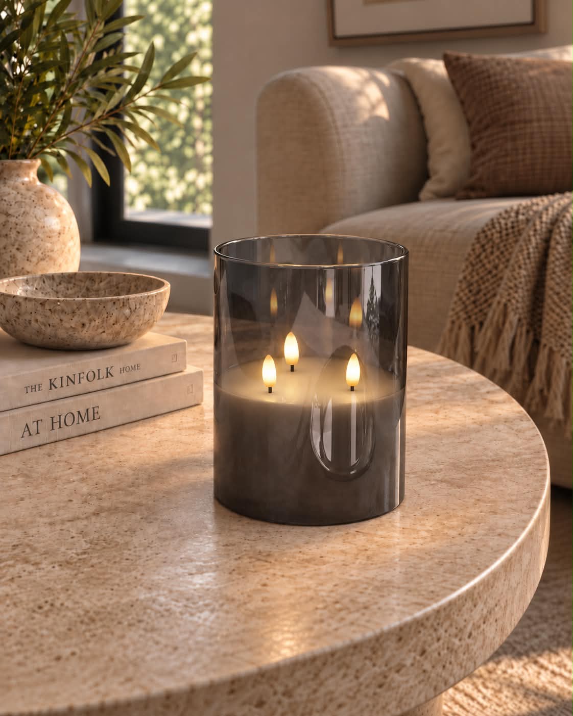 Stort LED-blockljus i glas med 3 vekar