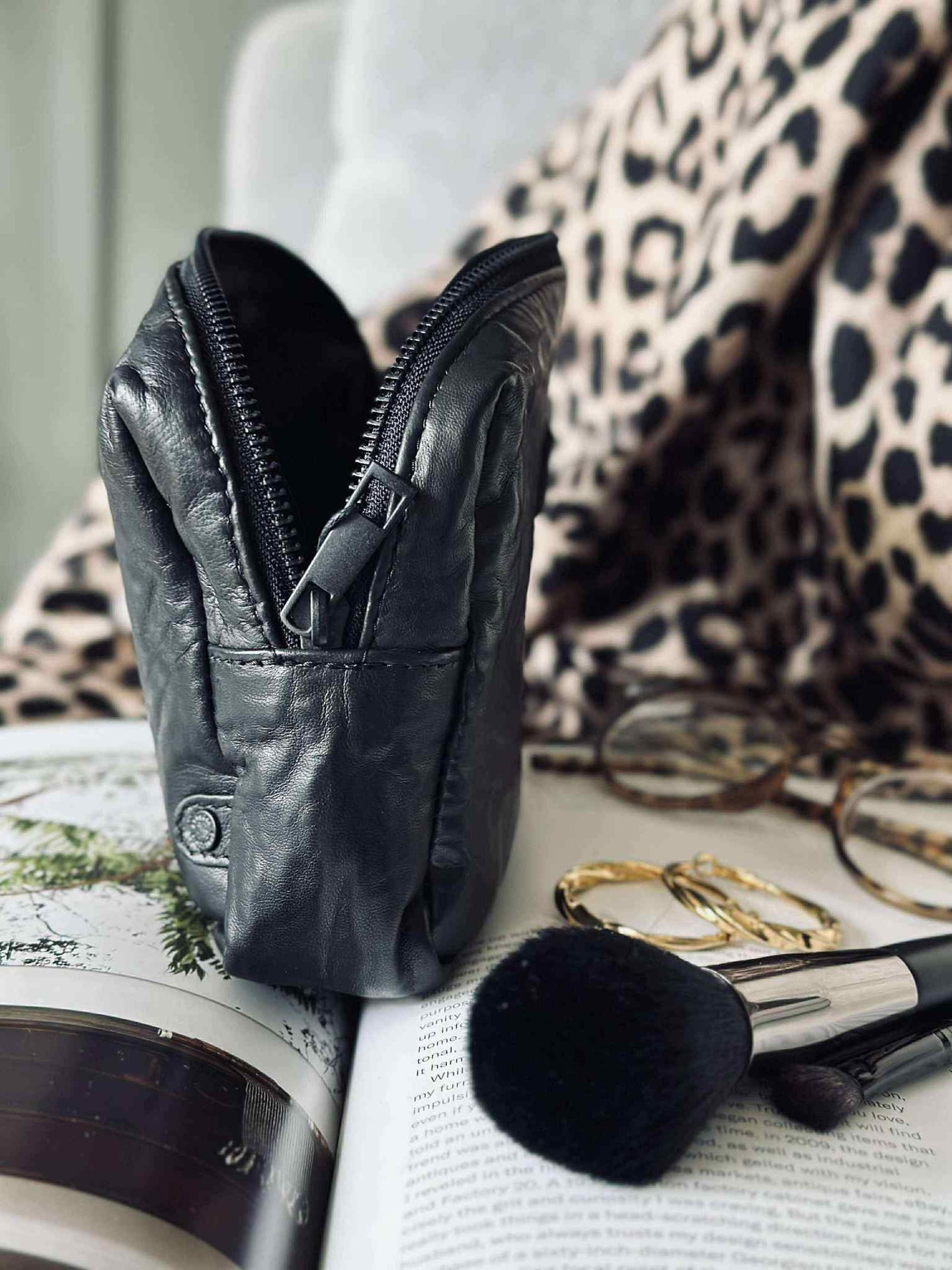 Sminkväska - Svart / svart