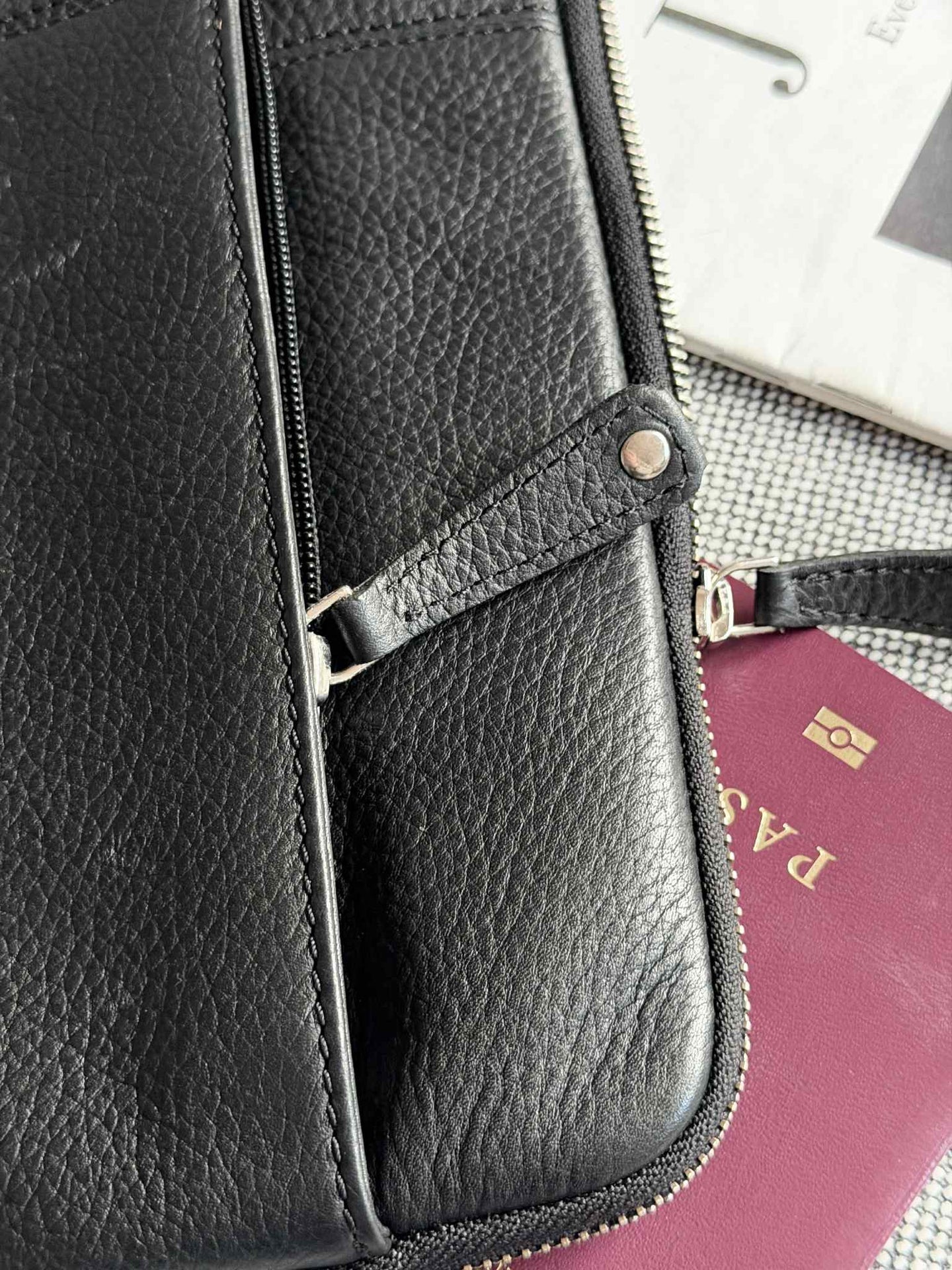 Datorfodral svart kalvskinn - LYX