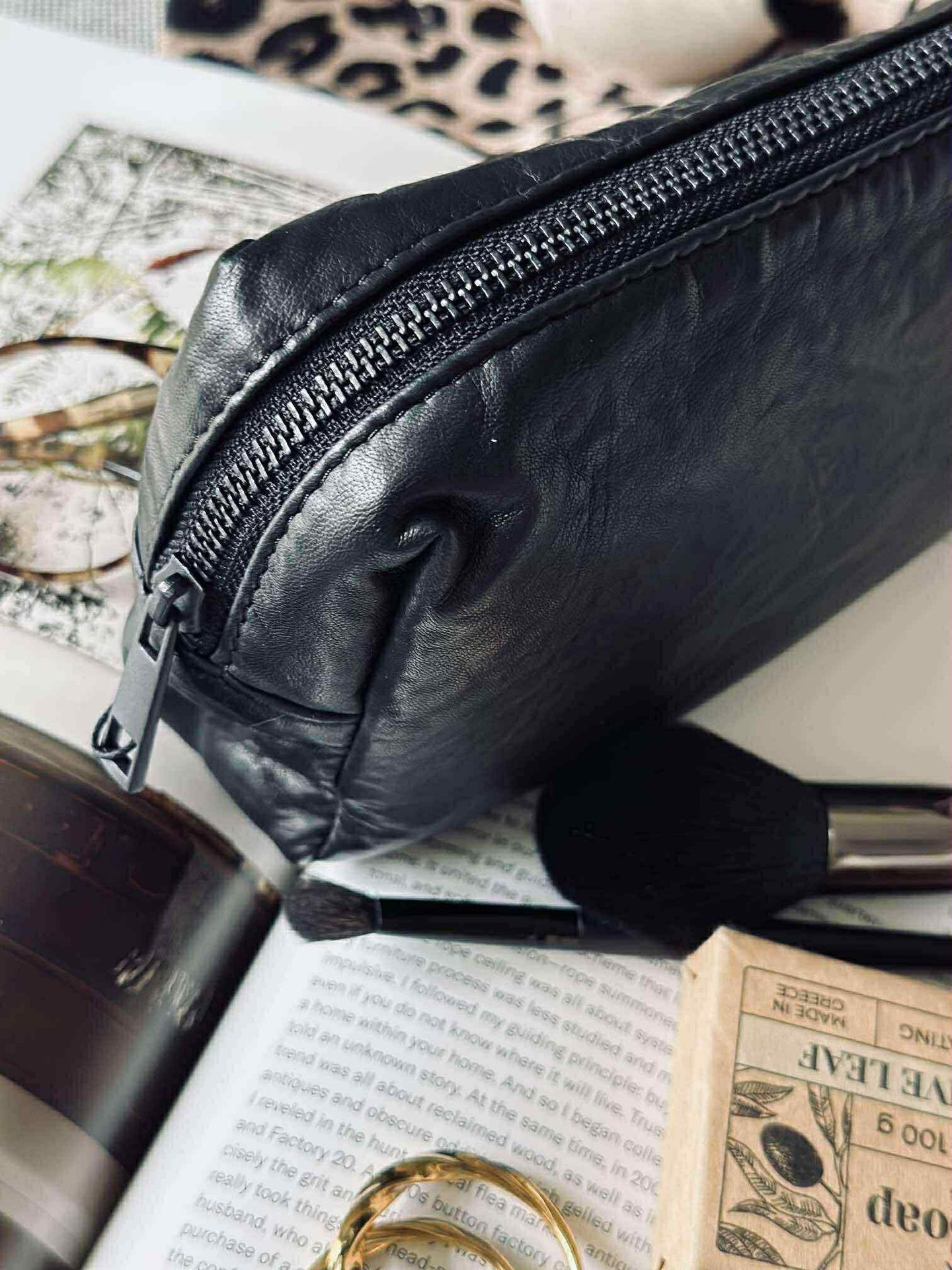 Sminkväska - Svart / svart