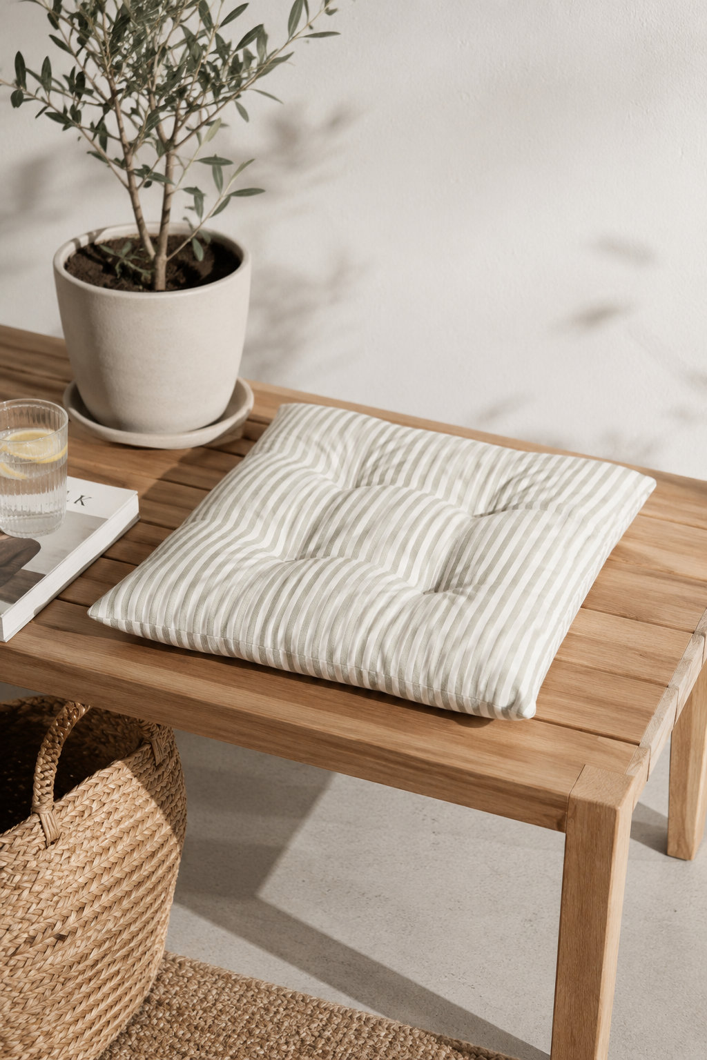 Trädgårdskudde futon – Randig salviagrön 40×40