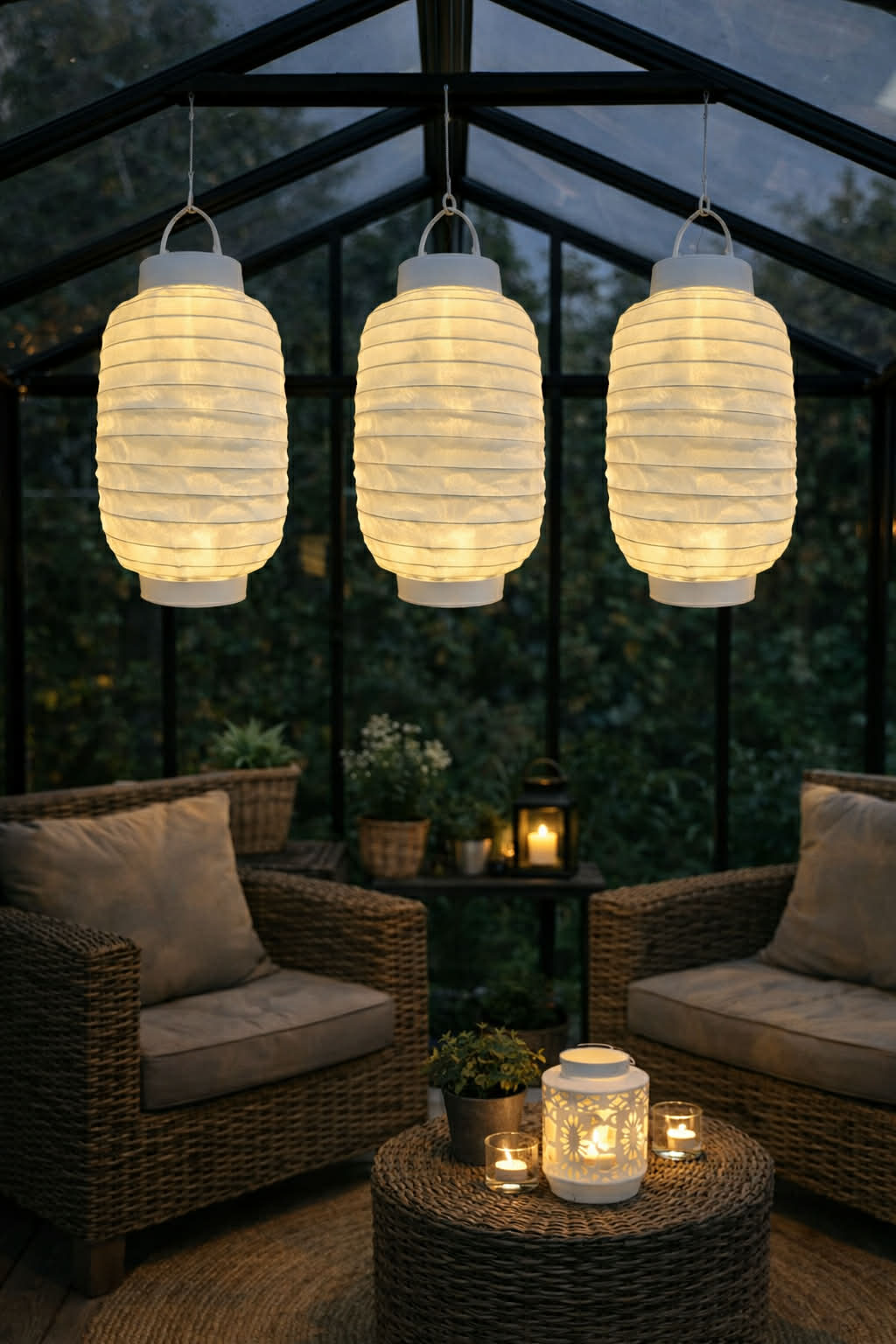 Lampa med solceller – White