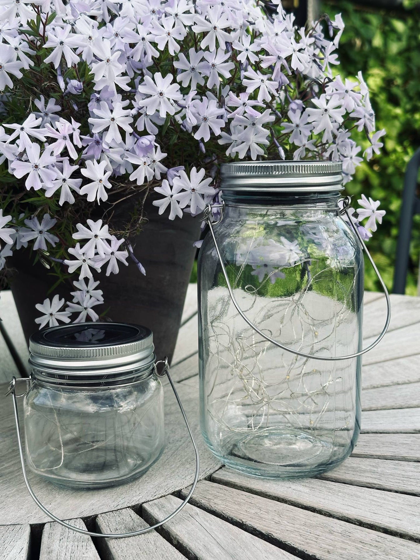 Solcellslykta med upphängning