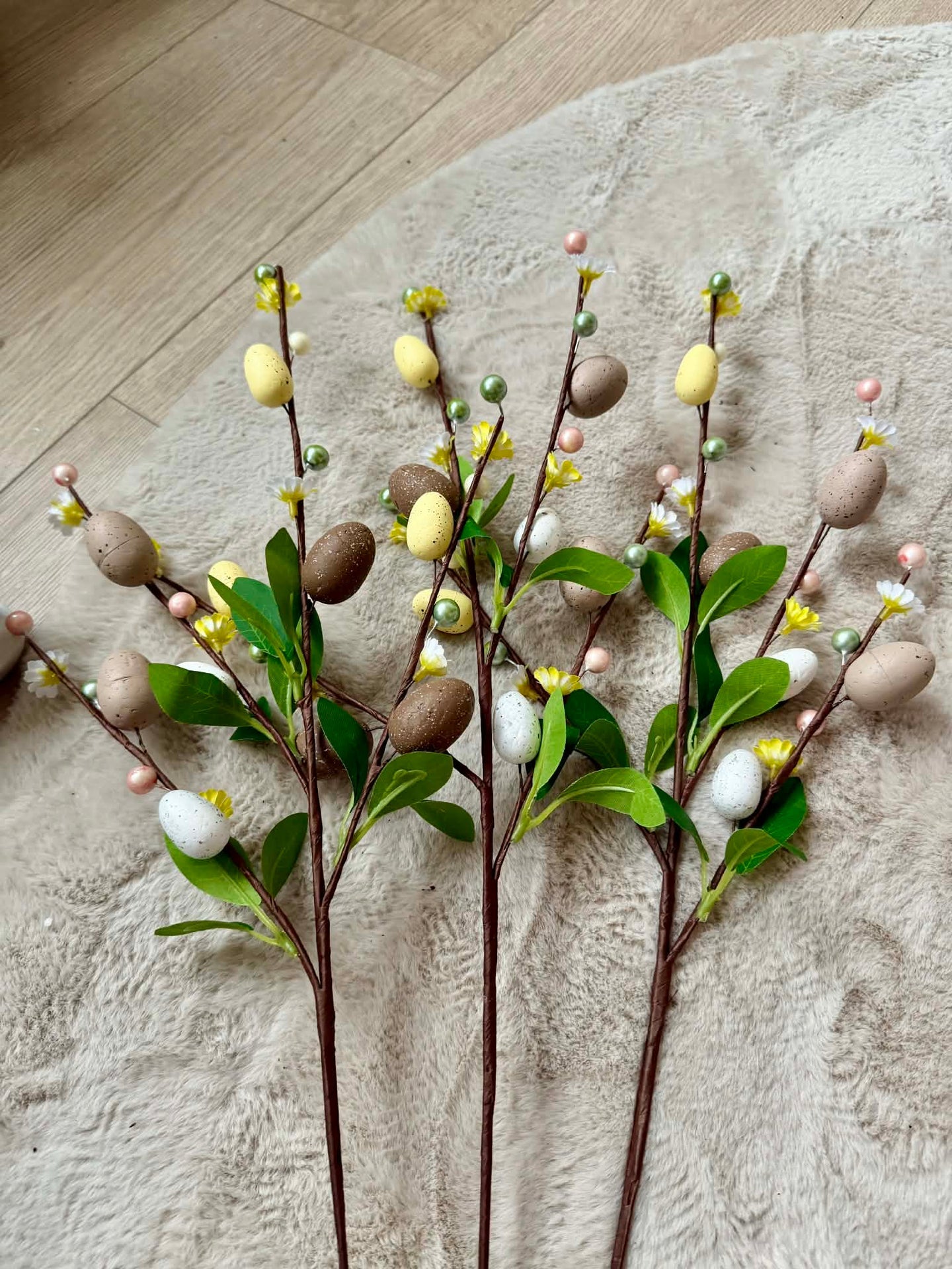 Gren med påskägg 65 cm - neutrala färger