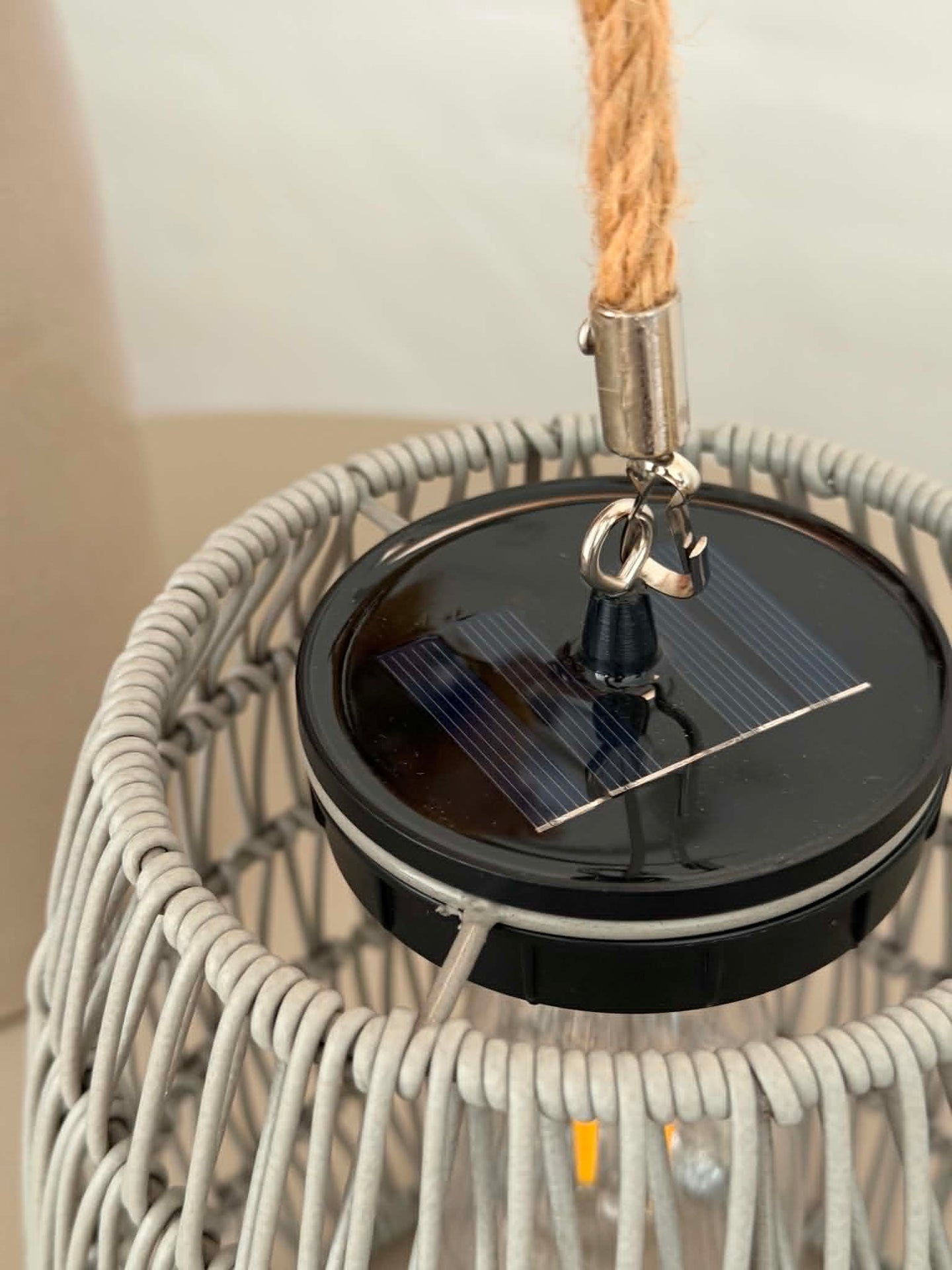 Lampa med solceller - Grey