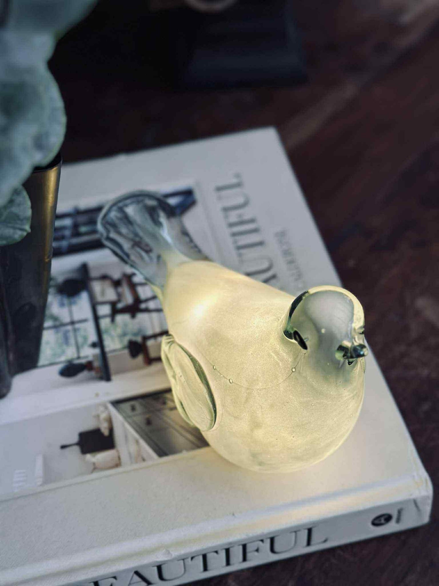 LED-fågel i munblåst glas - Grön