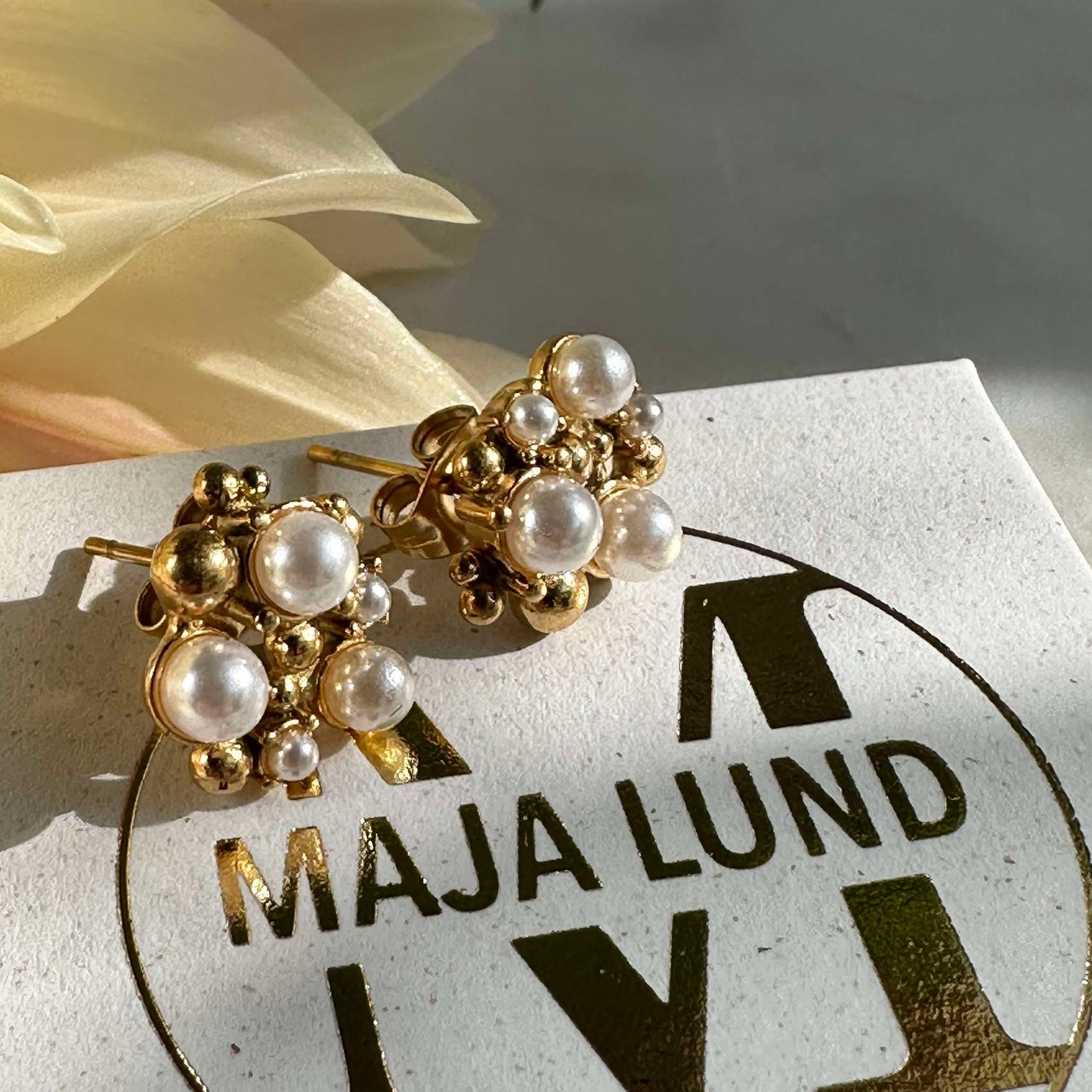 Örhängen Noor förgyllda