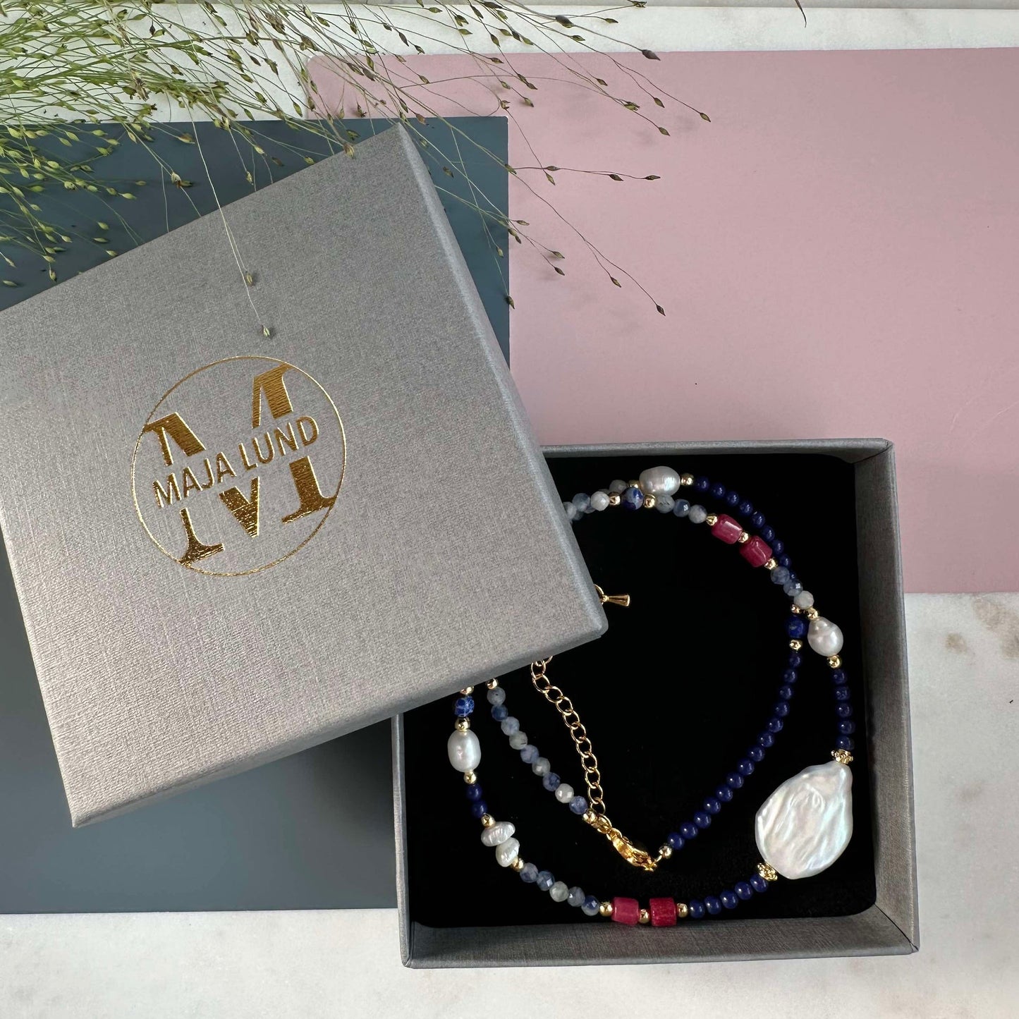 Halsband Annika med sötvattenspärlor