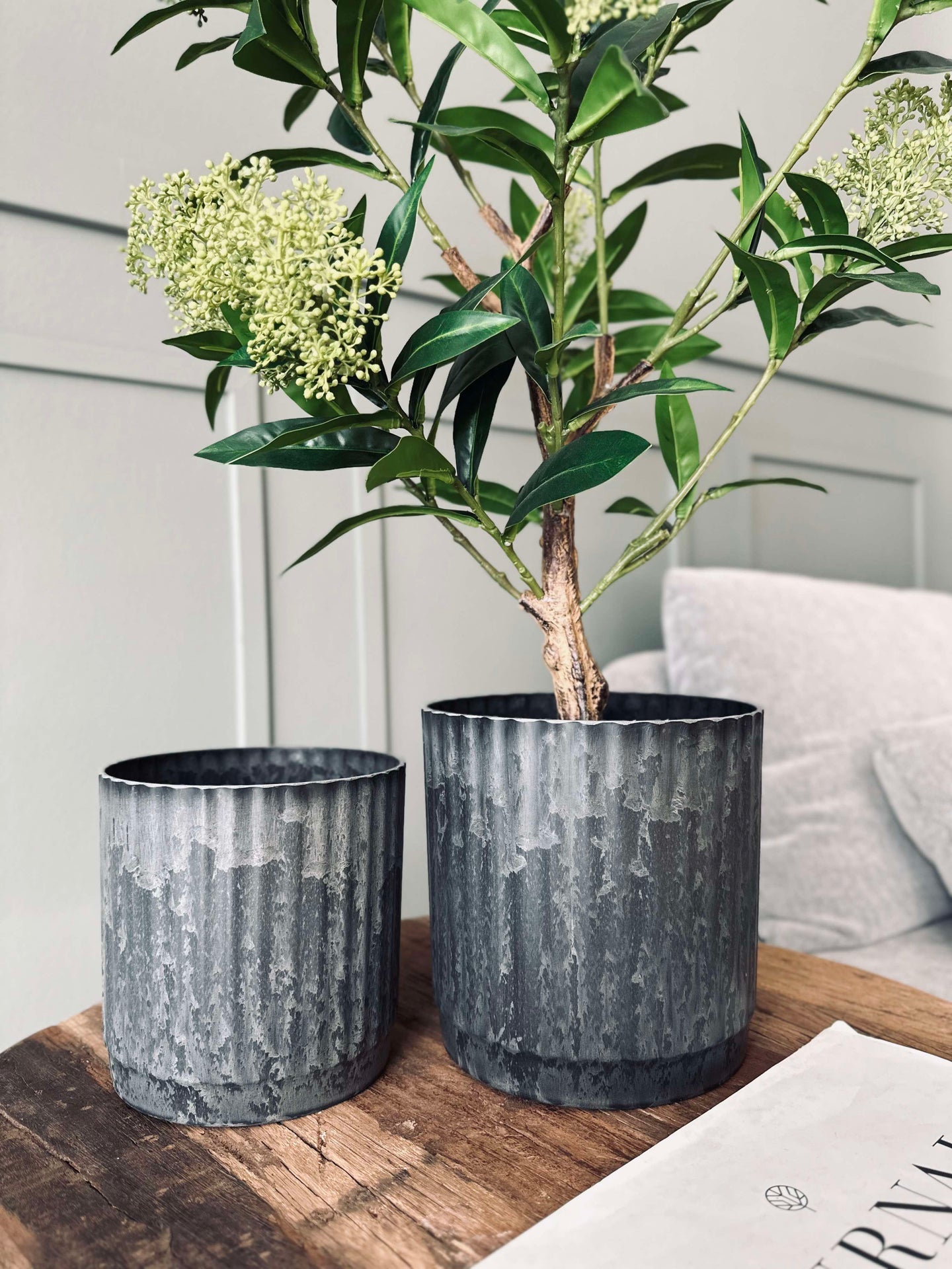 Krukor i betonglook - Set med 2 st