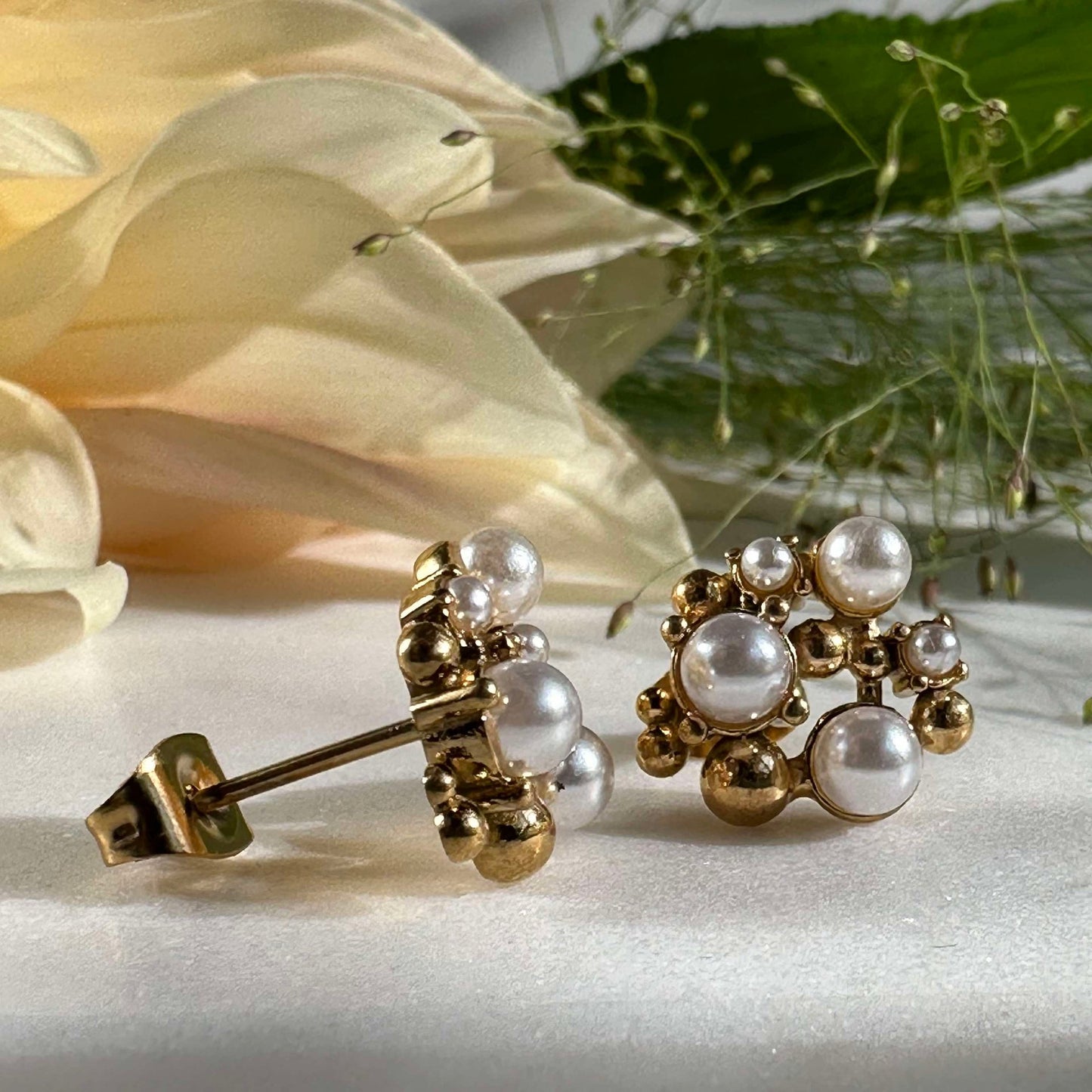 Örhängen Noor förgyllda