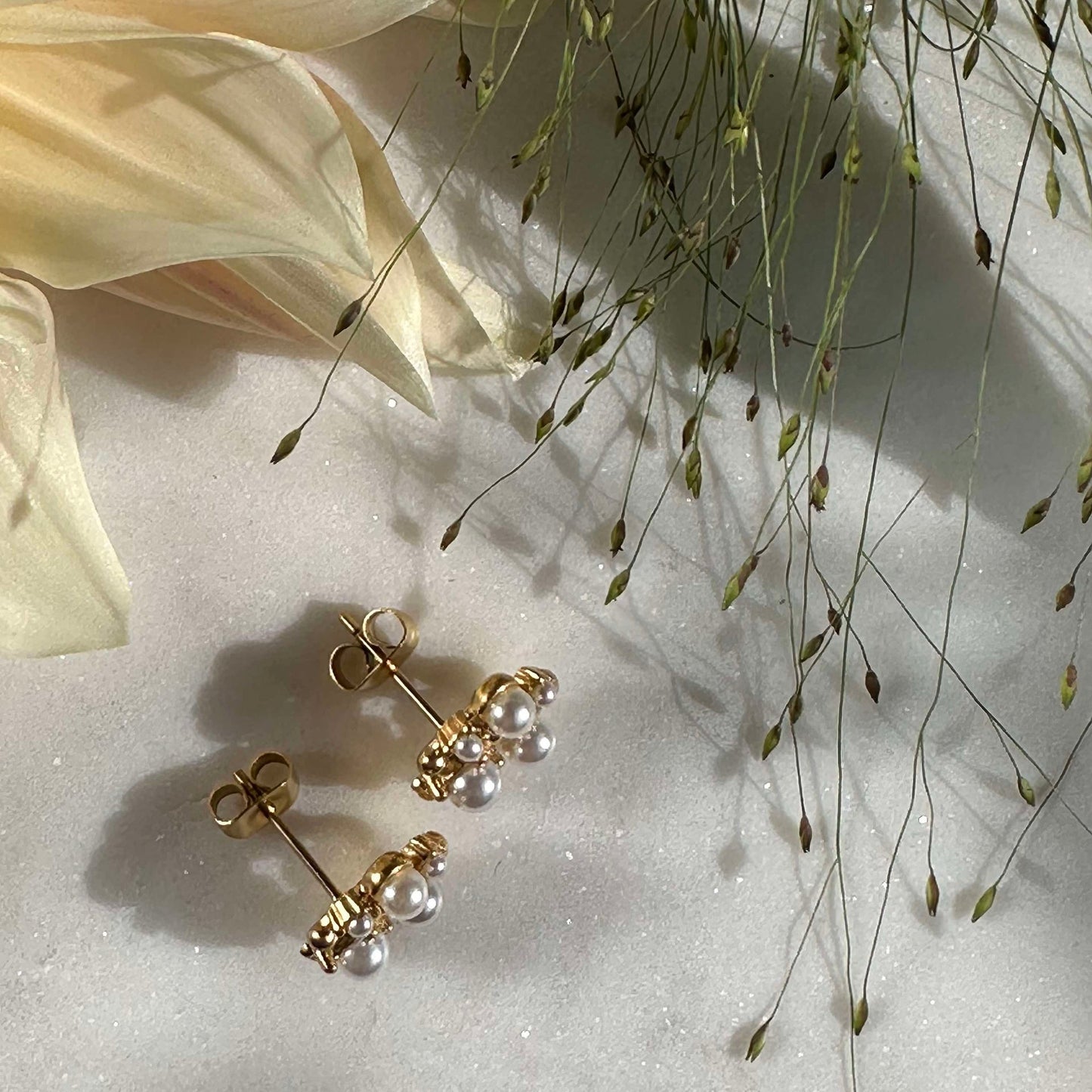 Örhängen Noor förgyllda