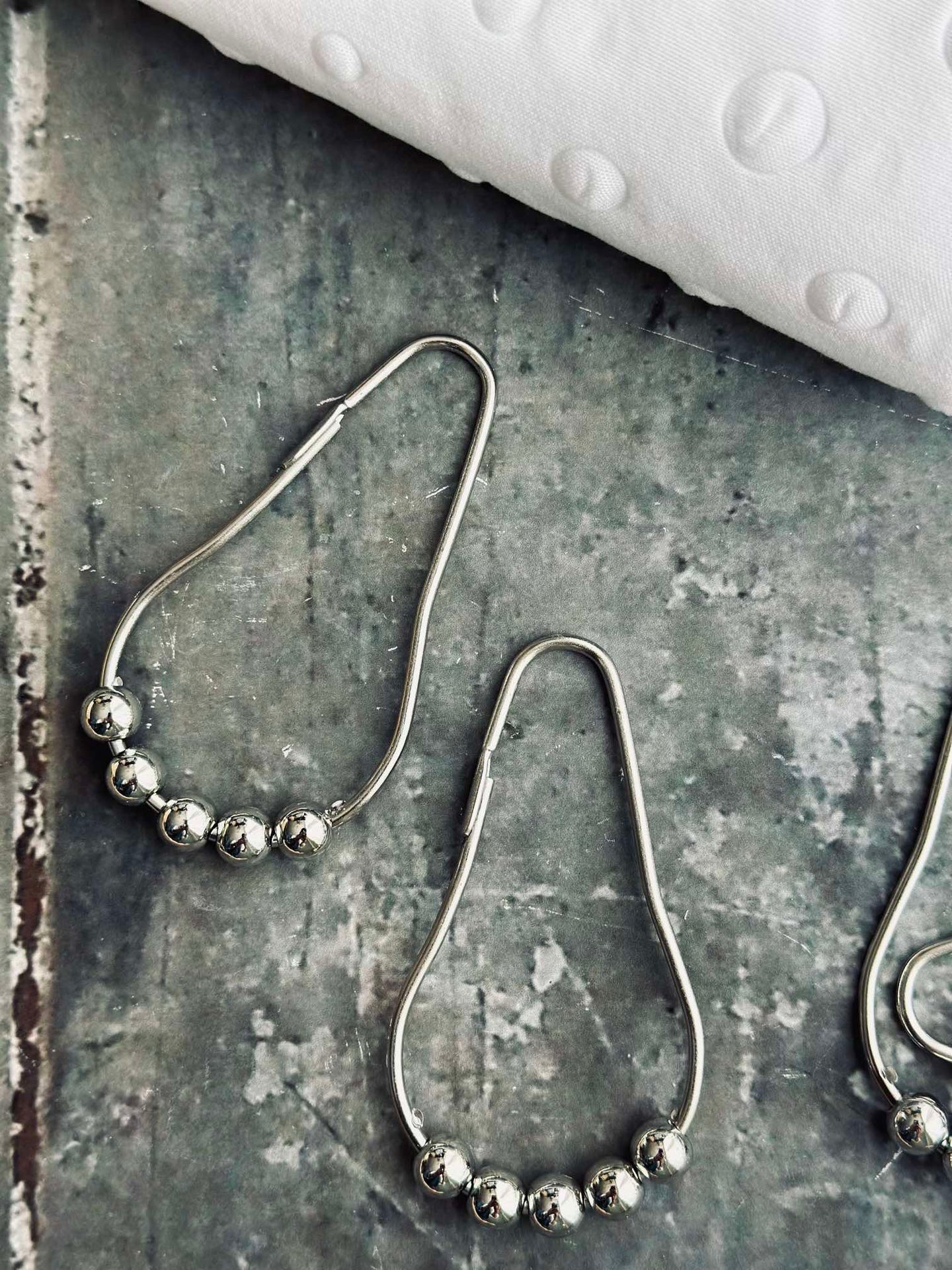 Duschdraperi Dot Vit