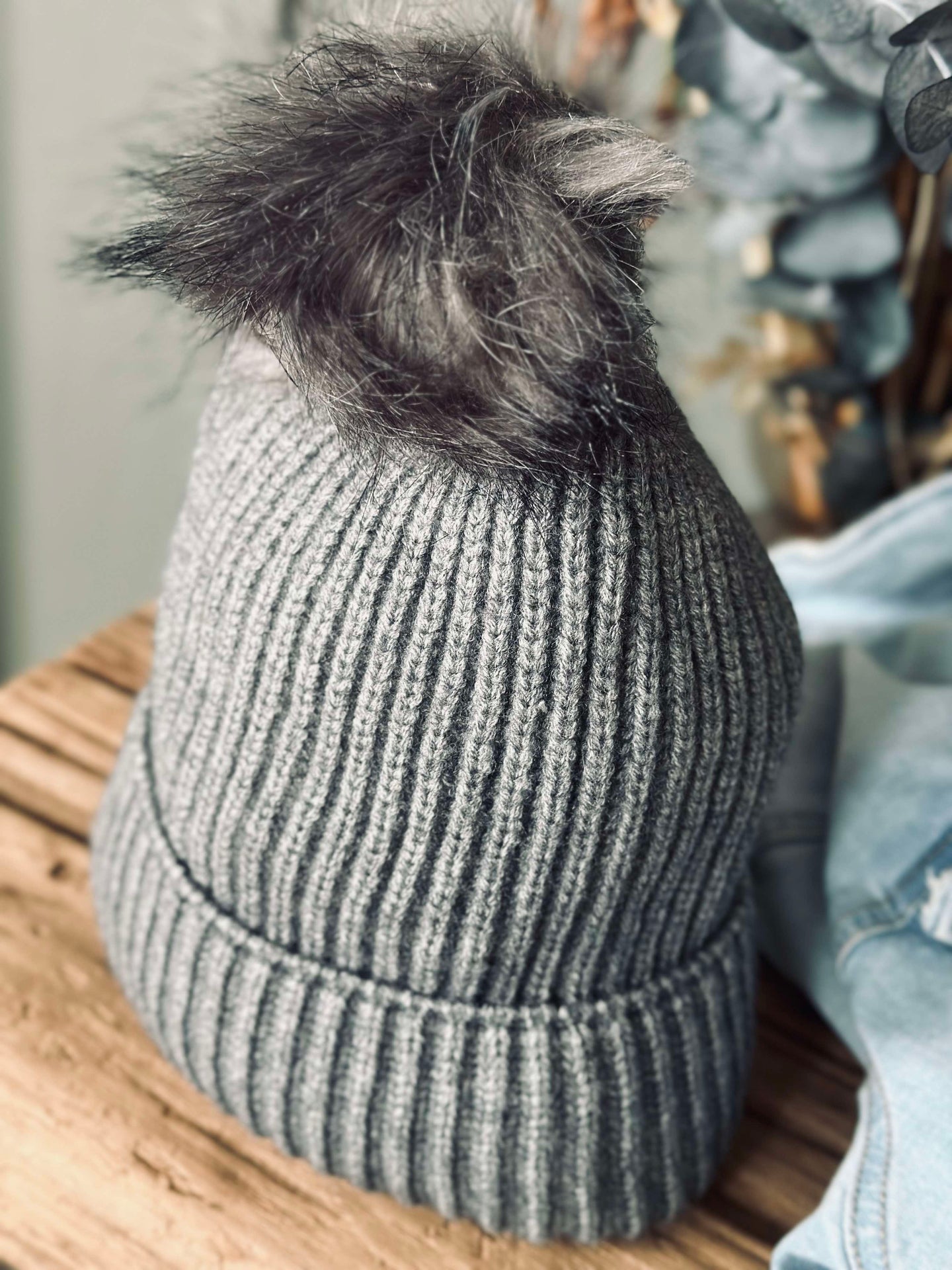 Mössa med tofs - Grå