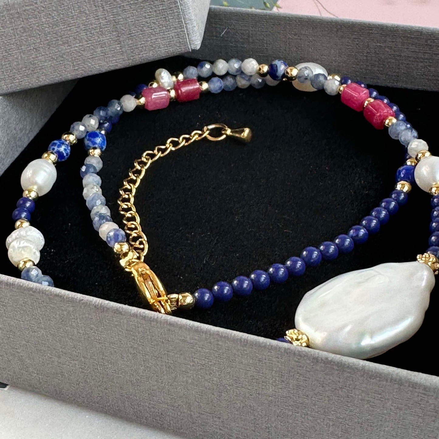 Halsband Annika med sötvattenspärlor
