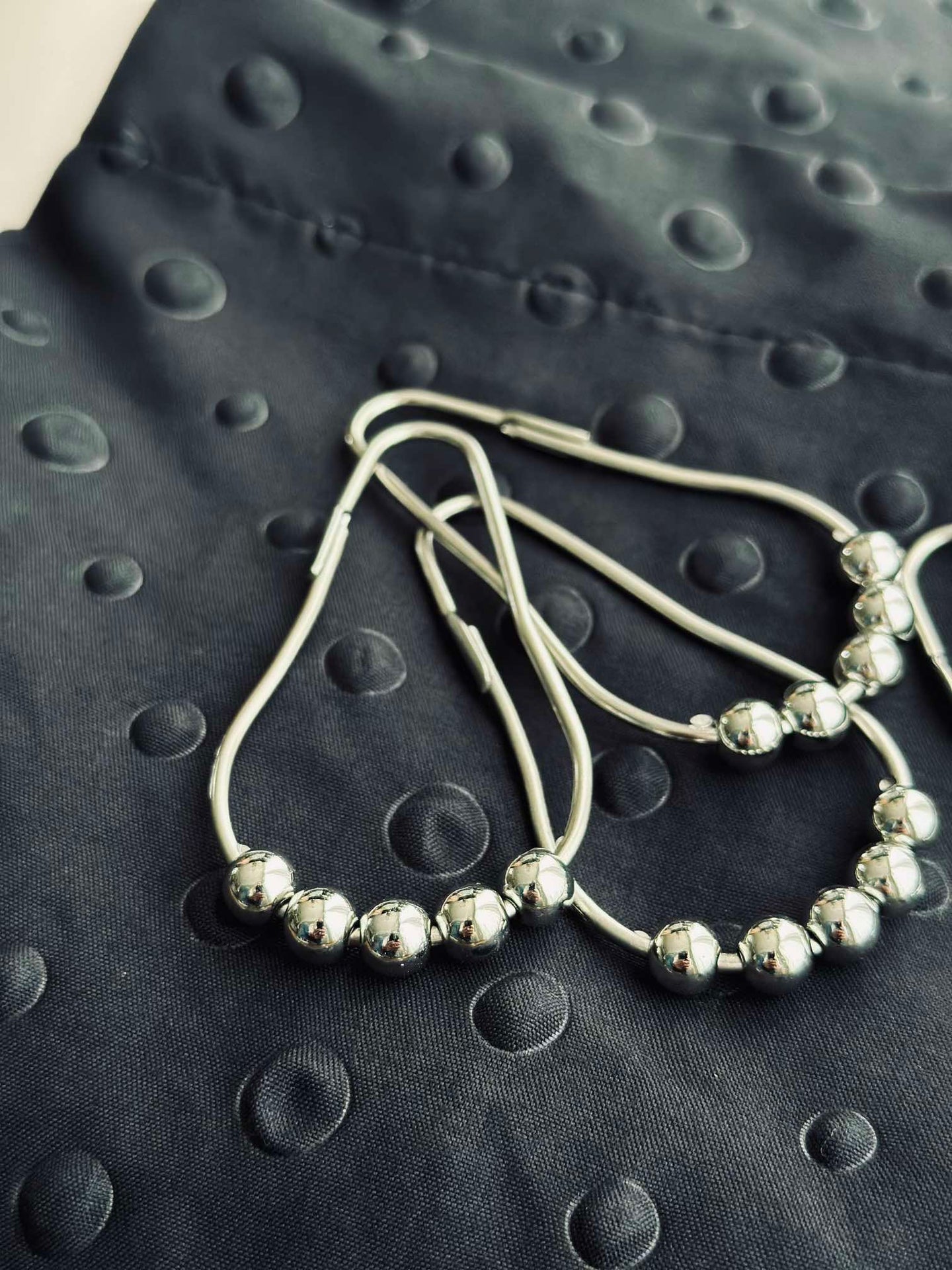 Duschdraperi DOT Svart