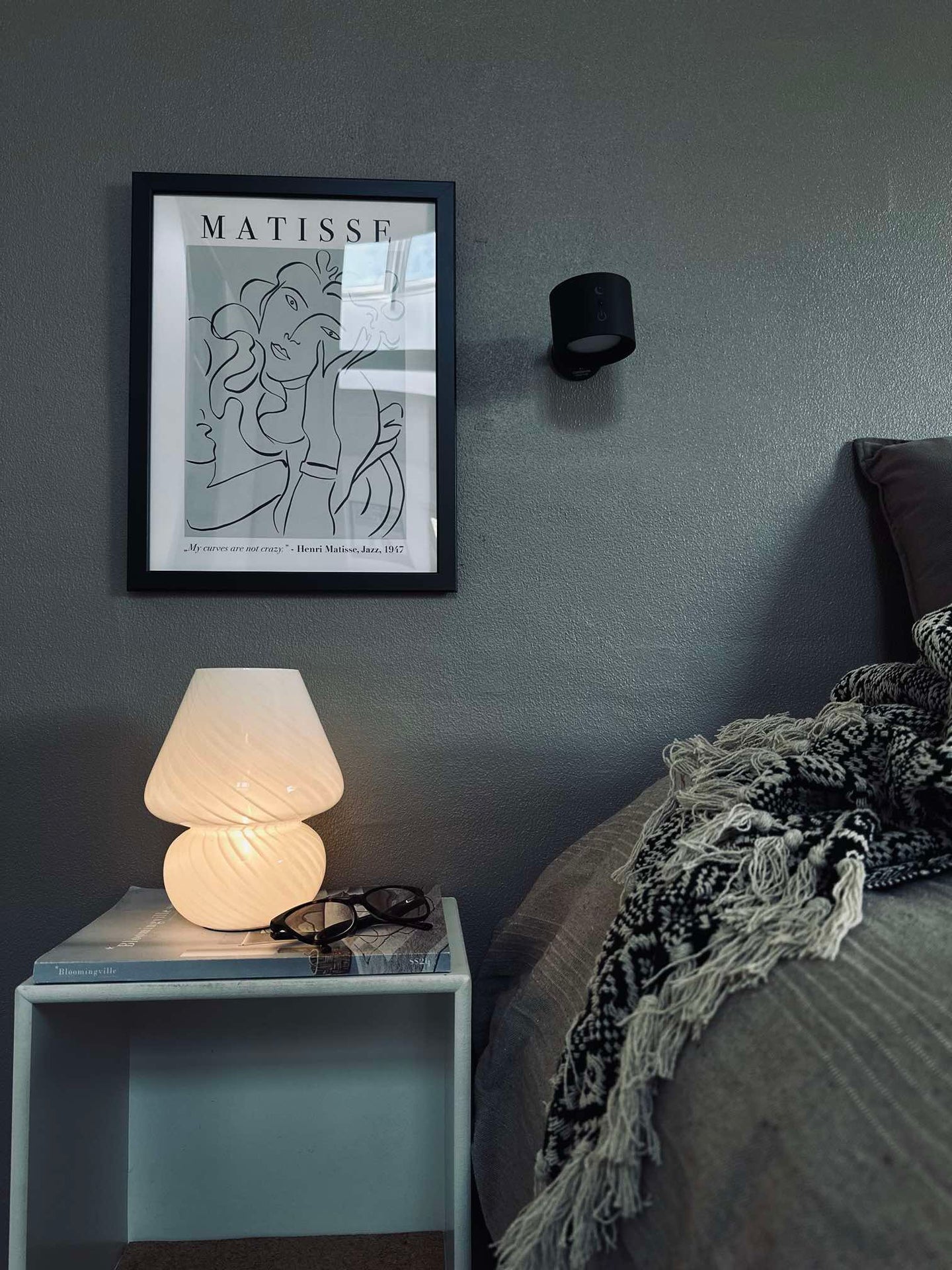 Mushroom Medium – Vit munblåst glas