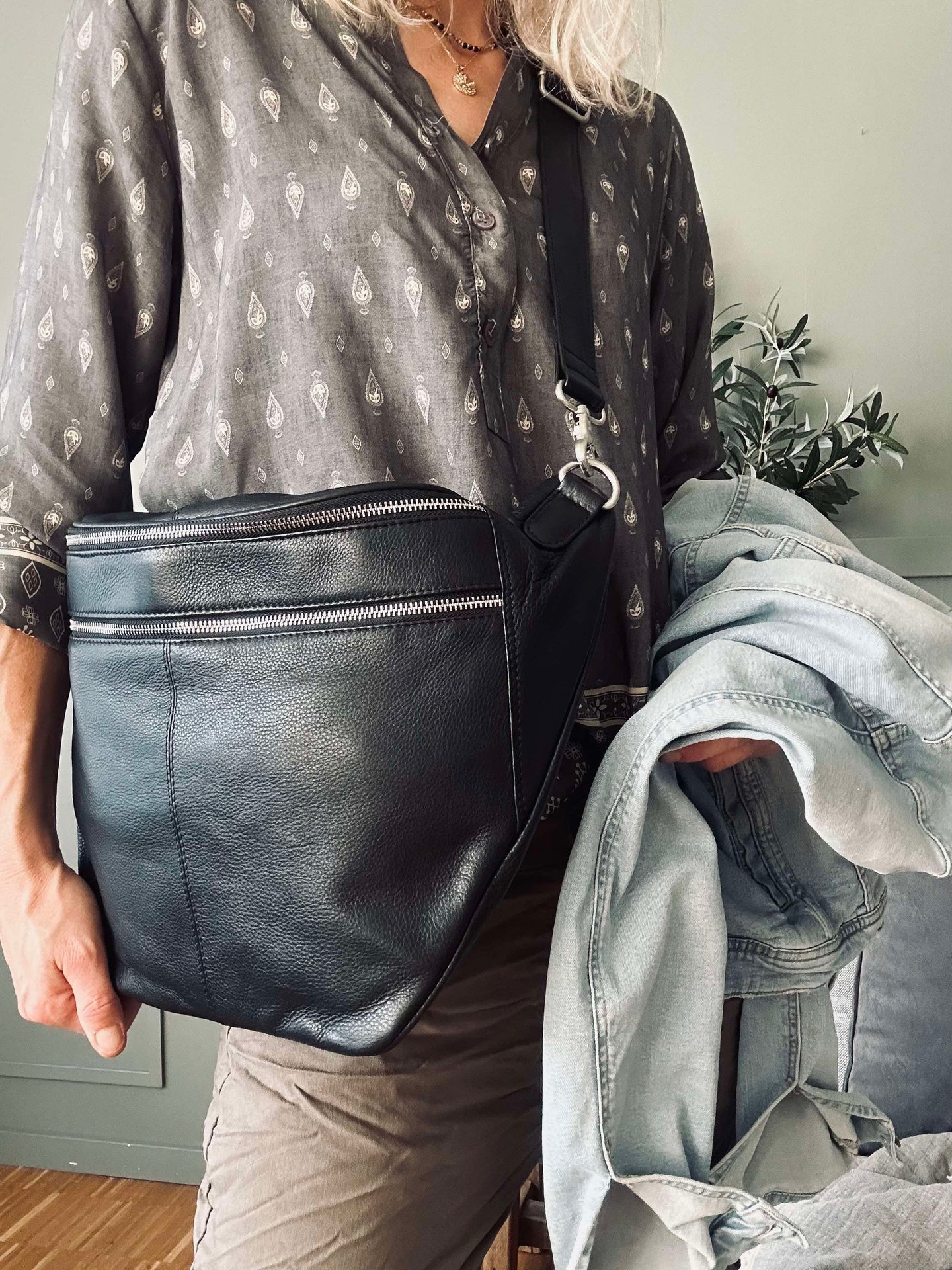 Bumbag BIG Astrid - Svart / Silver