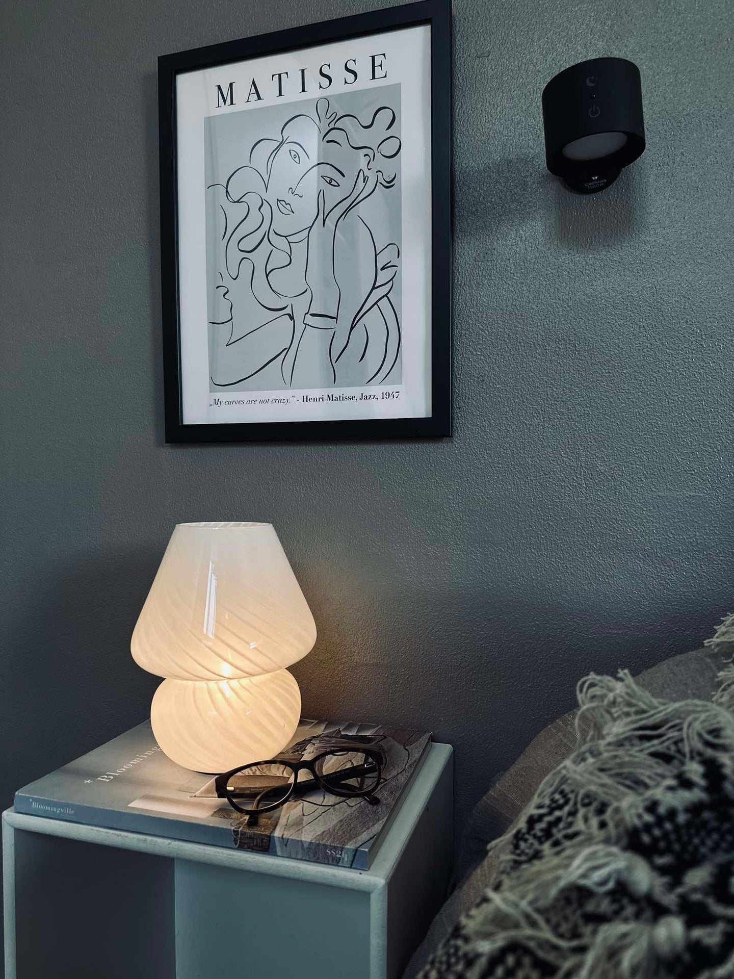 Mushroom Medium – Vit munblåst glas