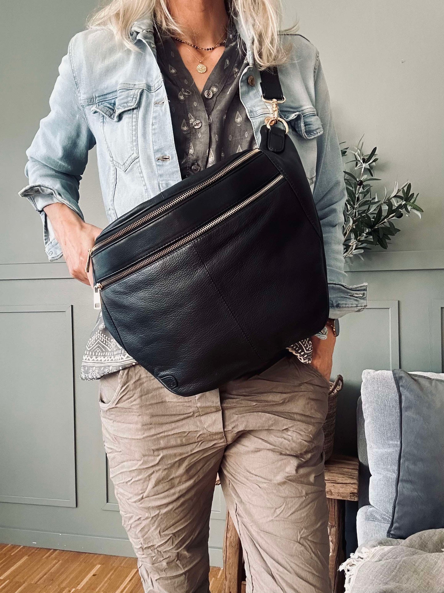 Bumbag BIG Astrid - Svart / Guld