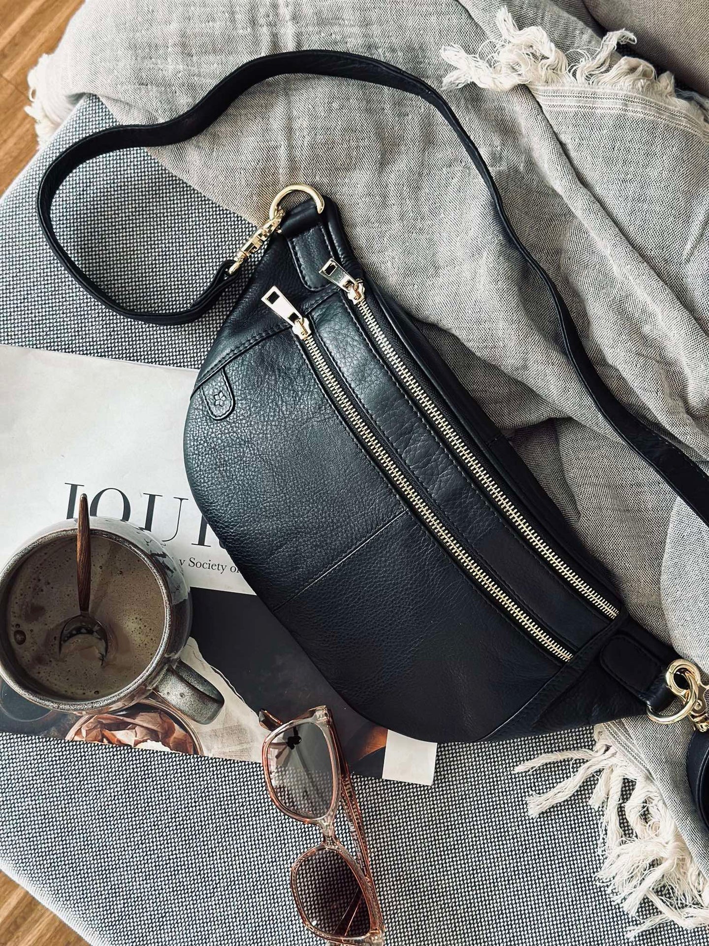 Bumbag Astrid - Svart / Guld