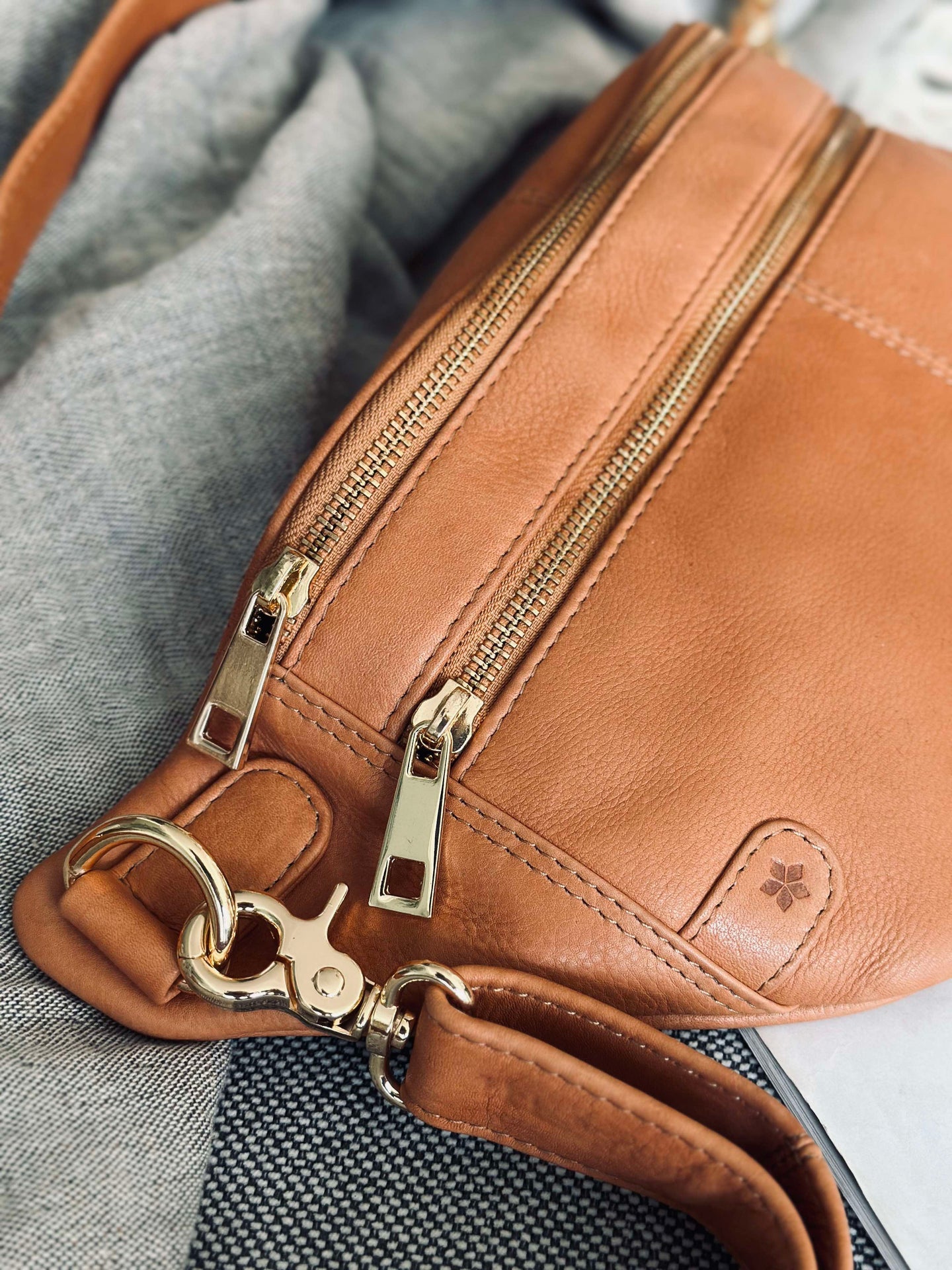 Bumbag Astrid - Cognac / Guld