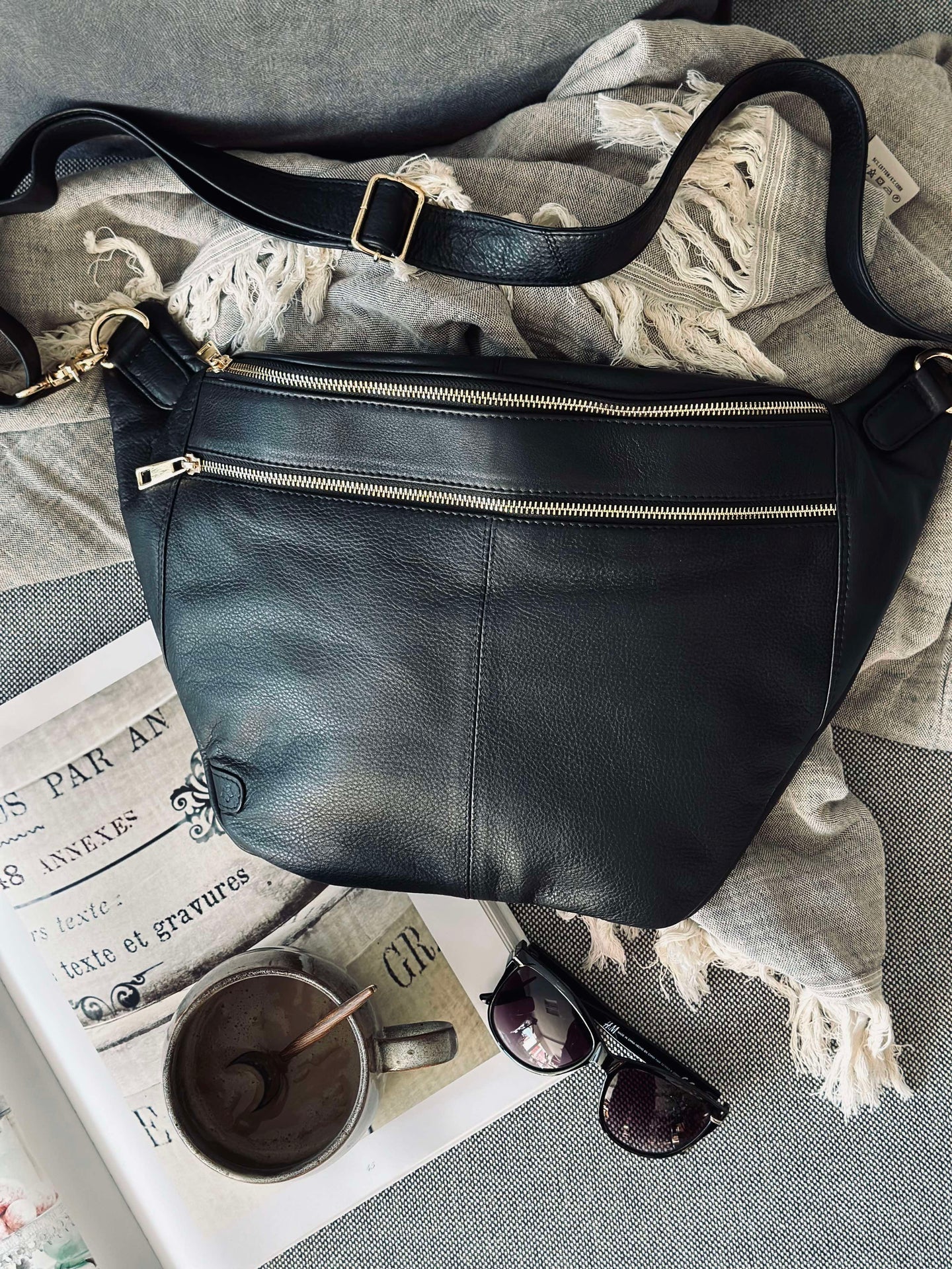 Bumbag BIG Astrid - Svart / Guld