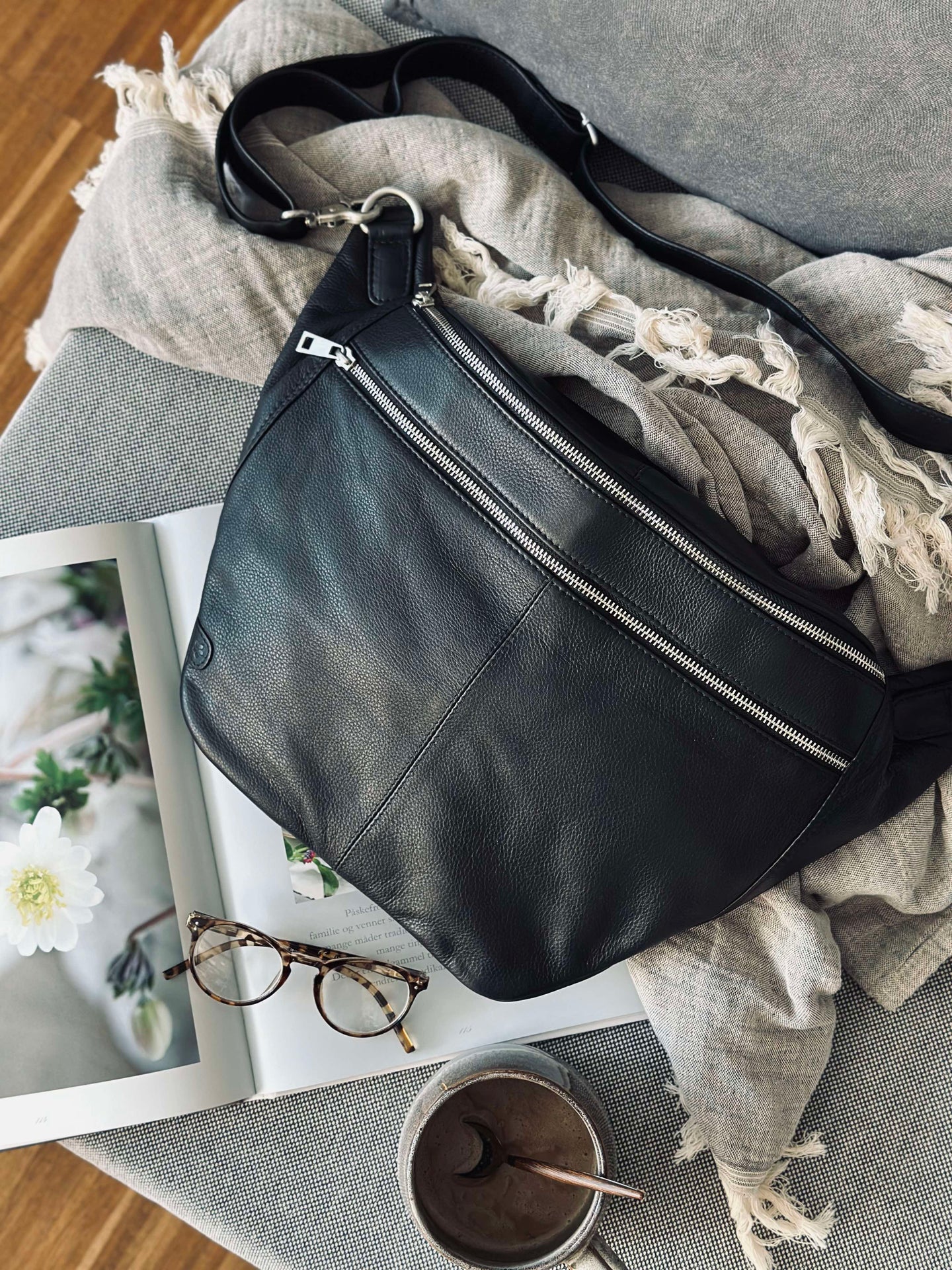 Bumbag BIG Astrid - Svart / Silver