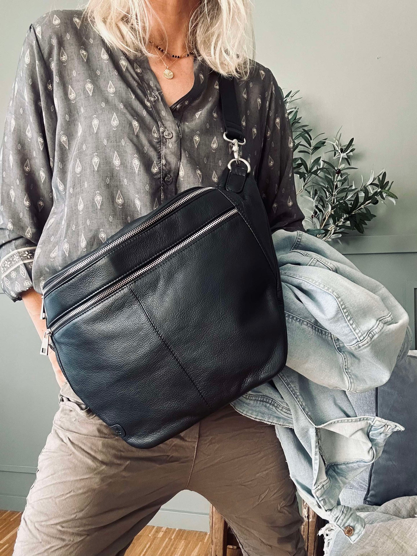 Bumbag BIG Astrid - Svart / Silver