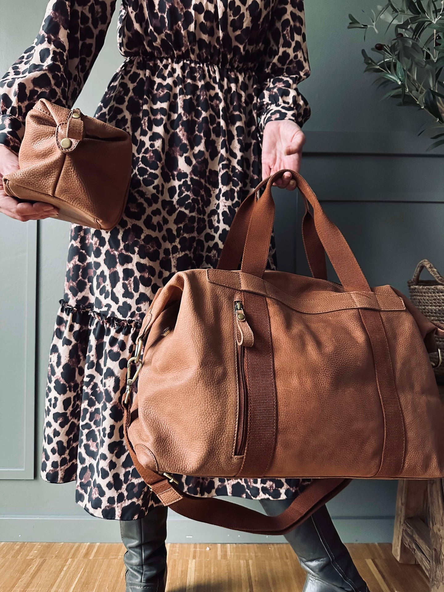 Presentset Weekendväska med necessär - Cognac