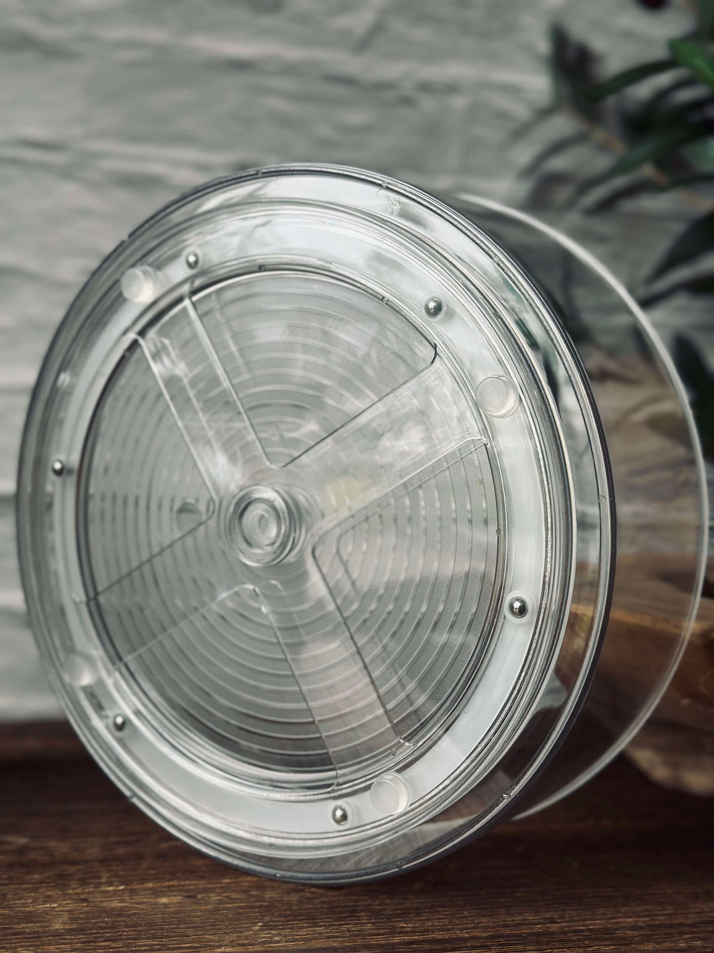 Roterande fat med hög kant