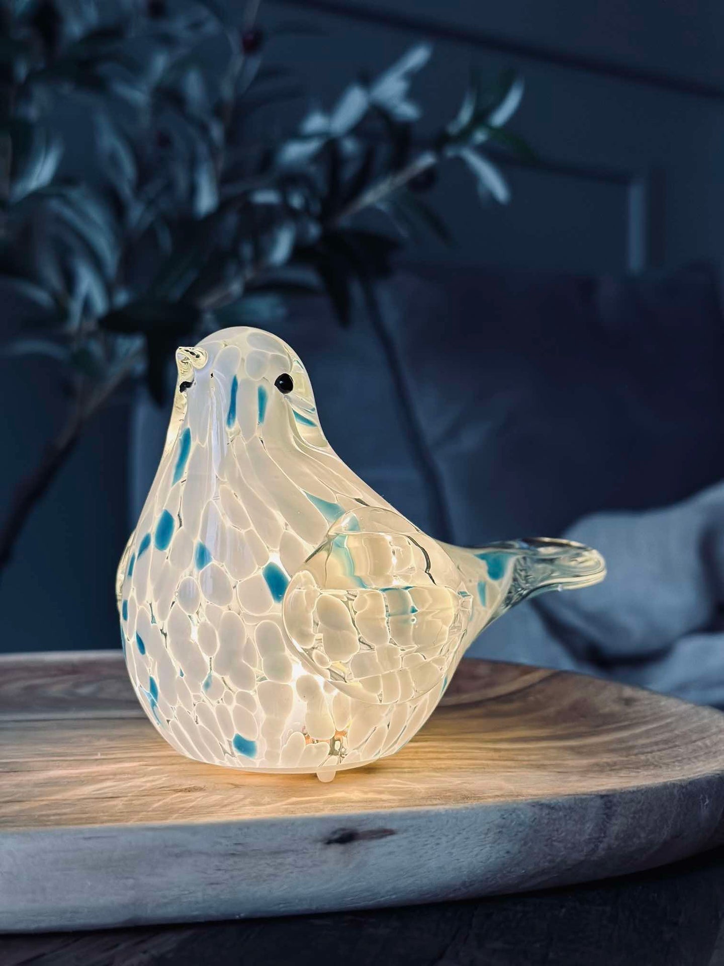 LED Fågel i munblåst glas - Vit