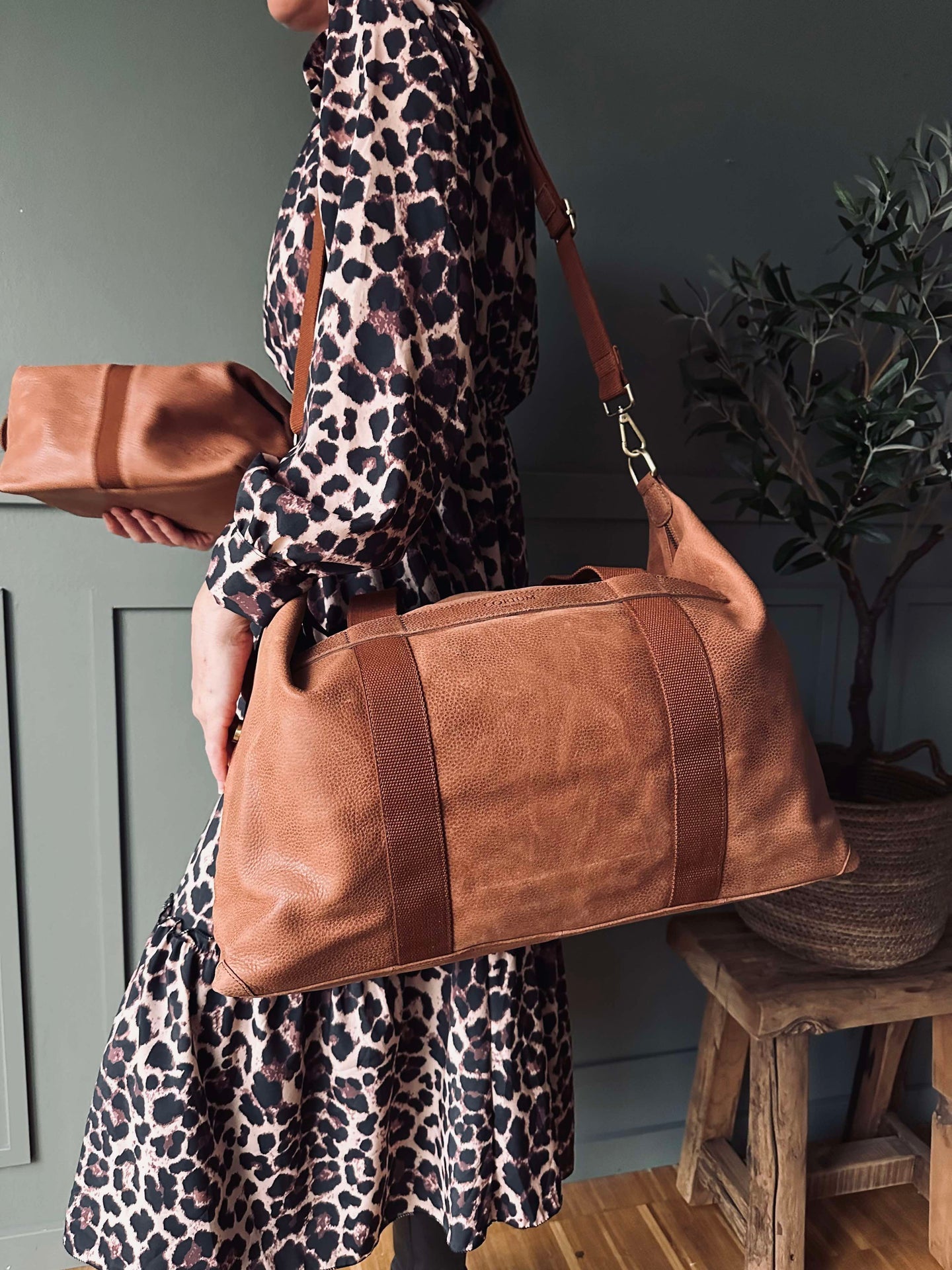 Presentset Weekendväska med necessär - Cognac