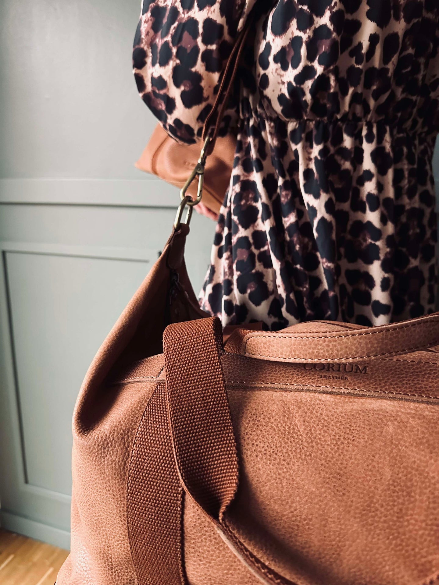 Presentset Weekendväska med necessär - Cognac