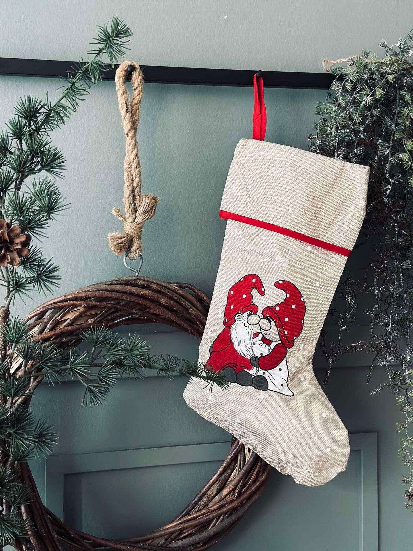Julsocka med tomtar