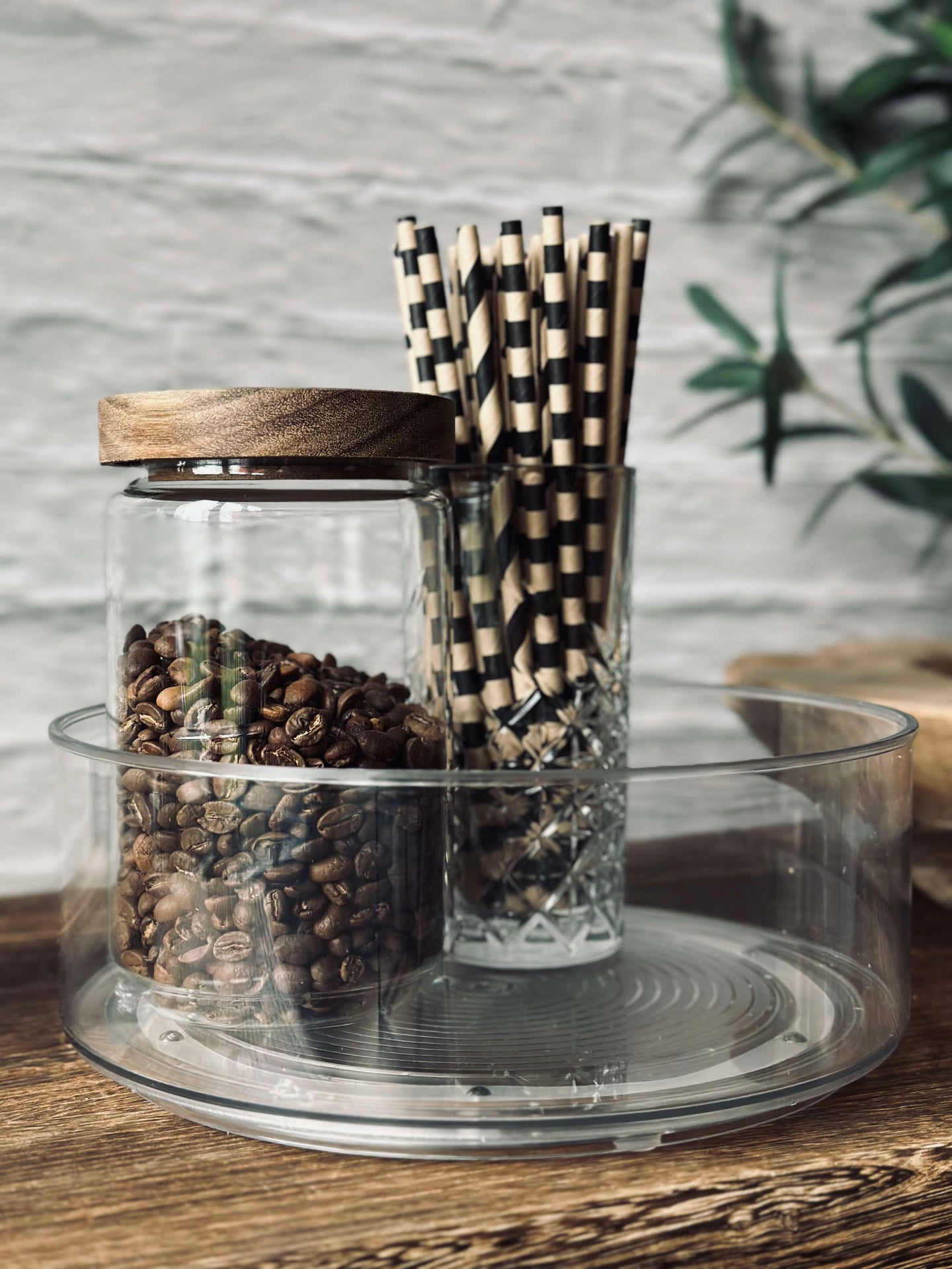 Roterande fat med hög kant