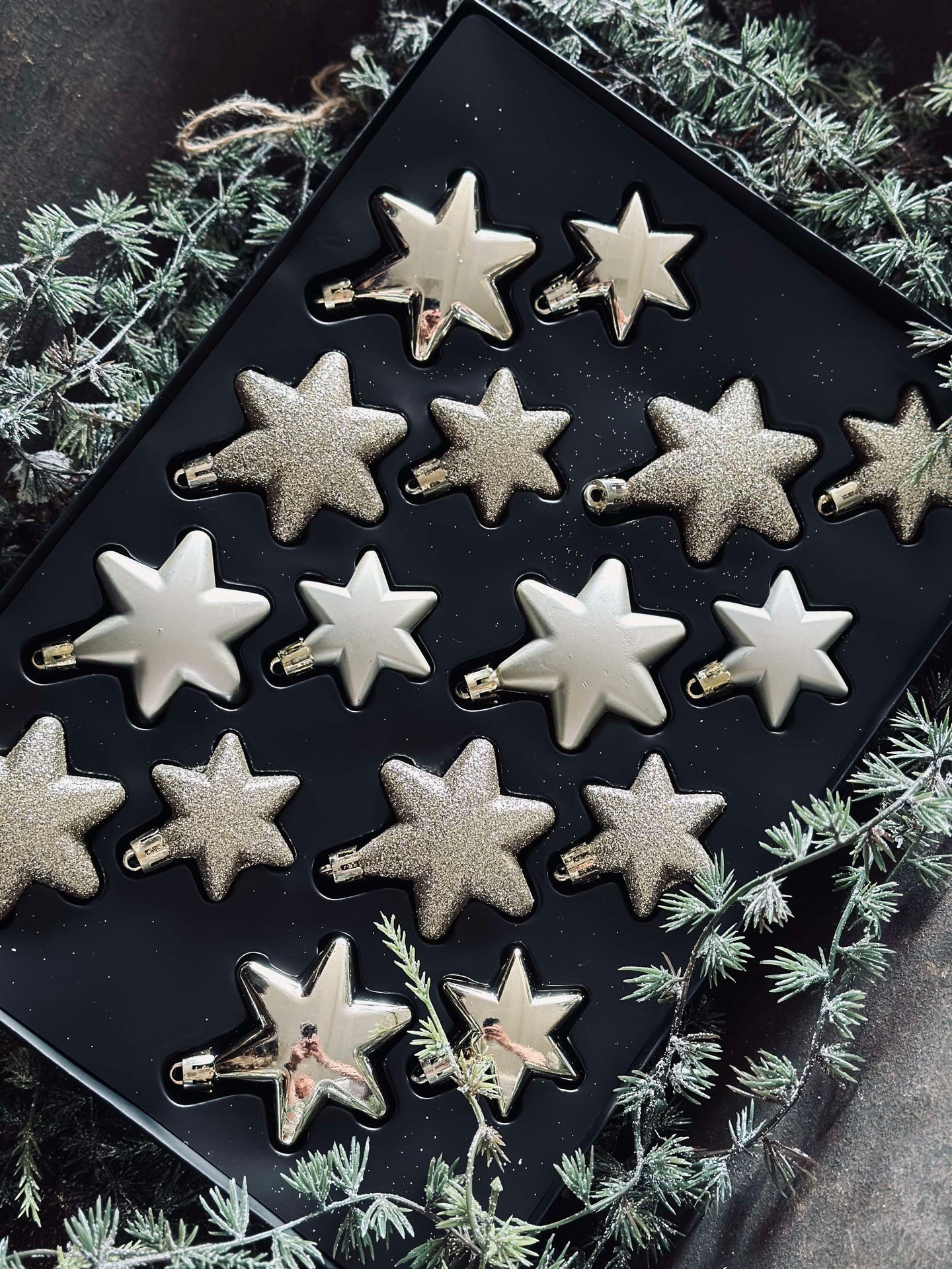 Julgranskulor med stjärnor - Set med 16 st