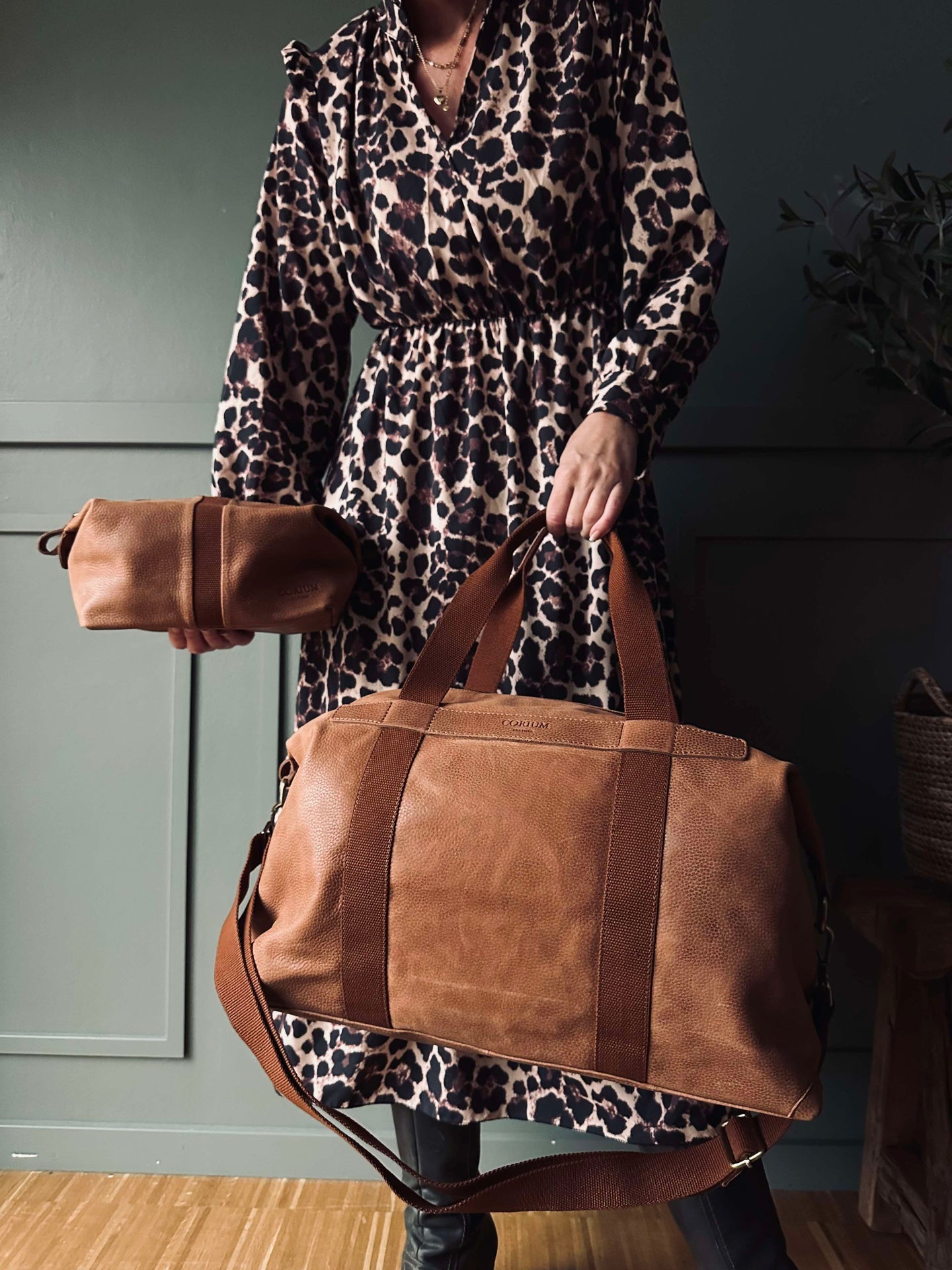 Presentset Weekendväska med necessär - Cognac