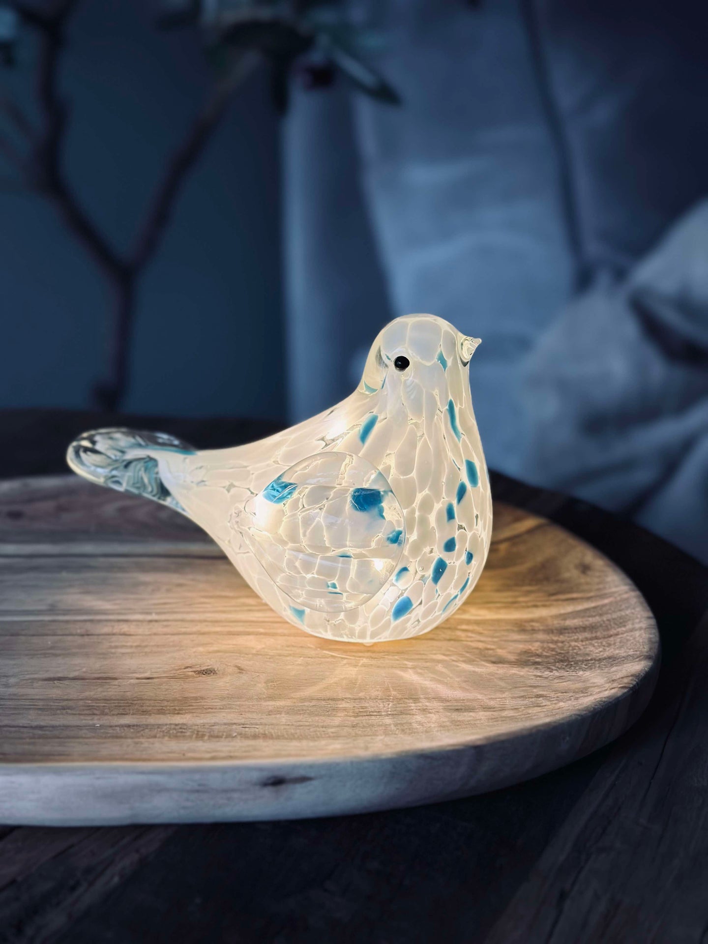 LED Fågel i munblåst glas - Vit