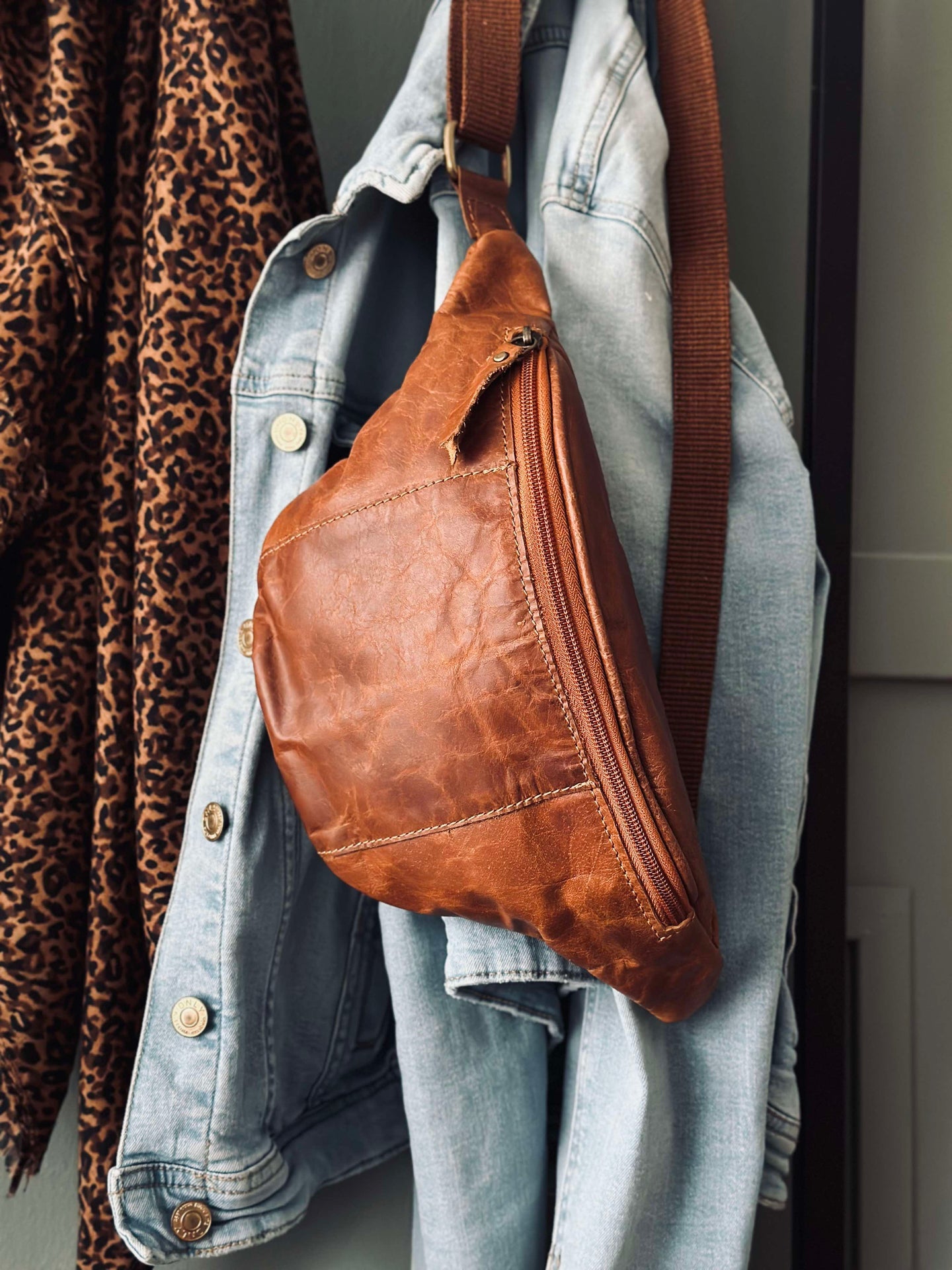 Bumbag Oline Cognac buffelläder