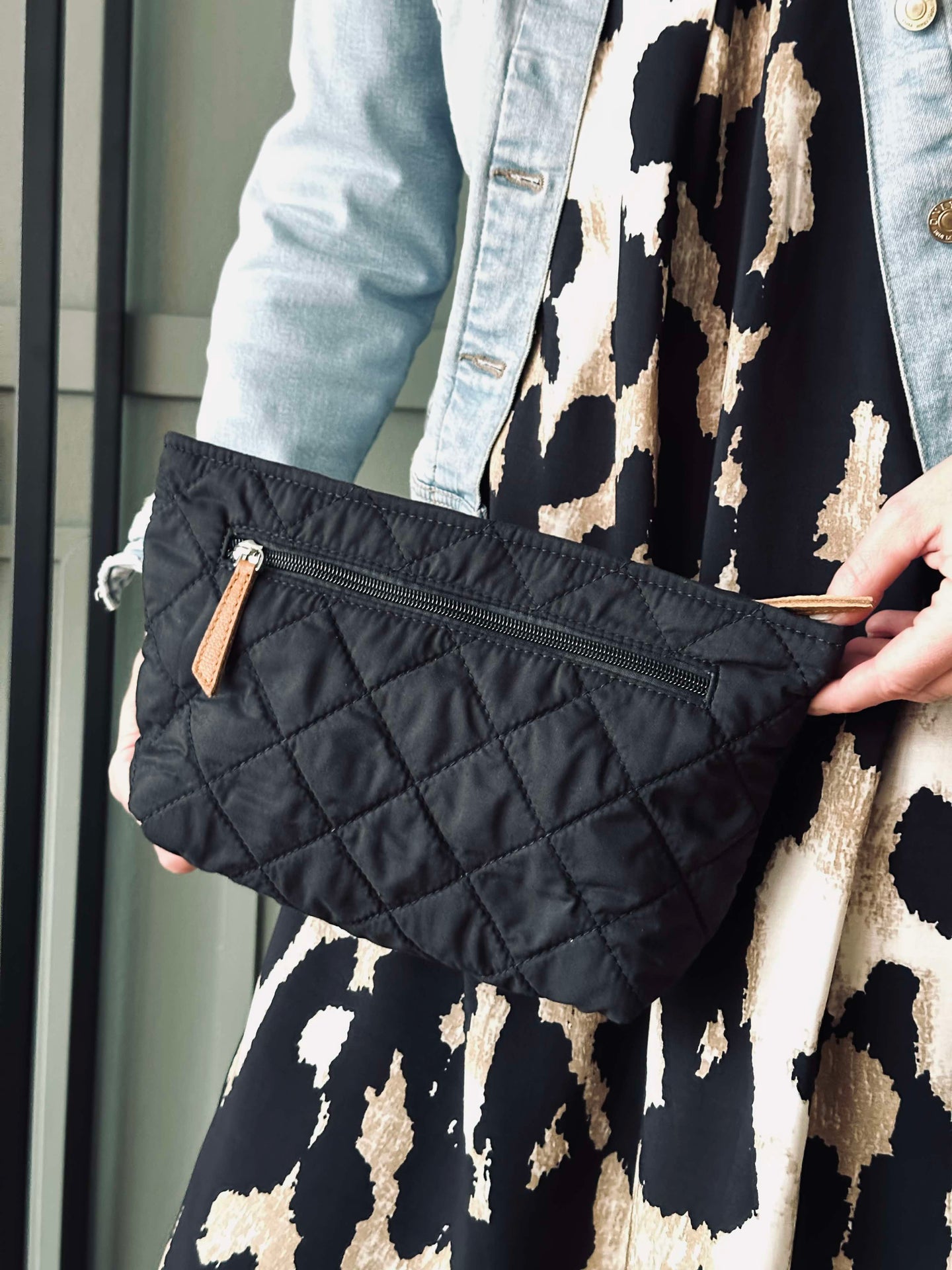 Toalettväska / clutch – Svart quilt