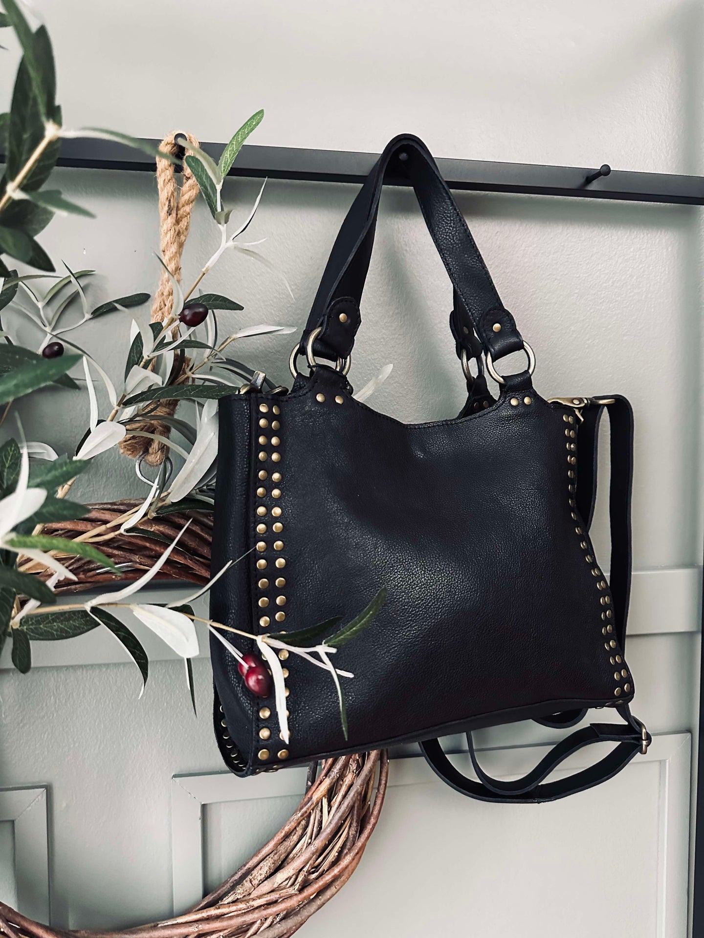 Arbetsväska med nitar - Svart