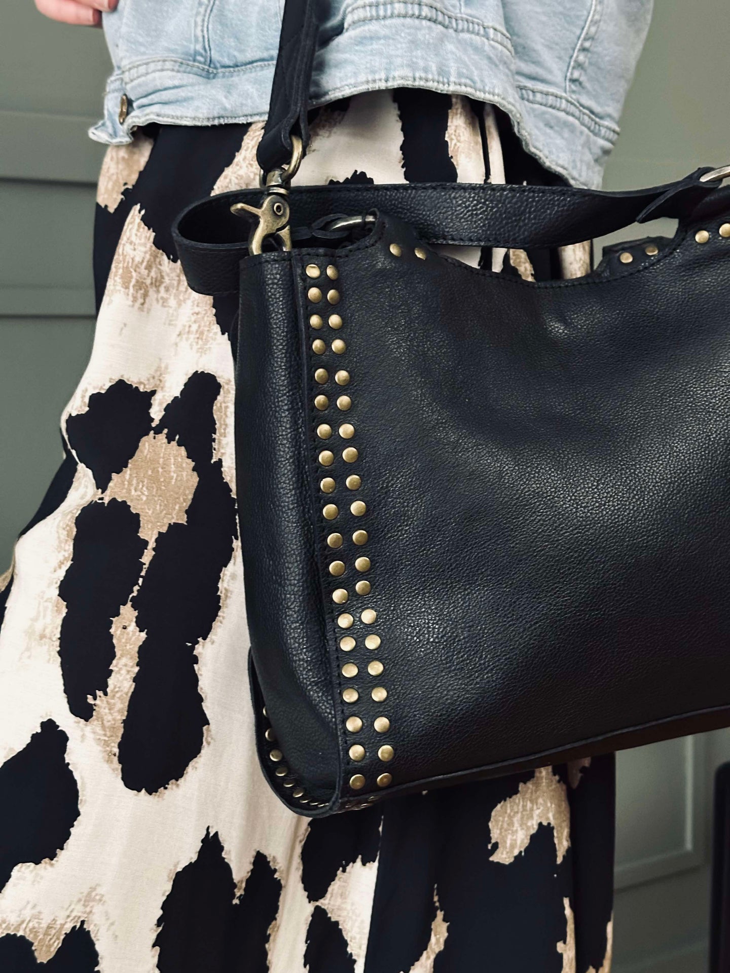 Arbetsväska med nitar - Svart