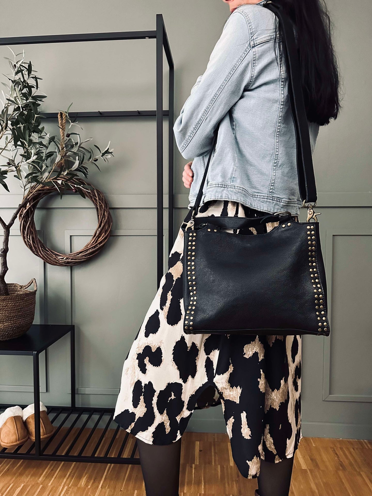 Arbetsväska med nitar - Svart