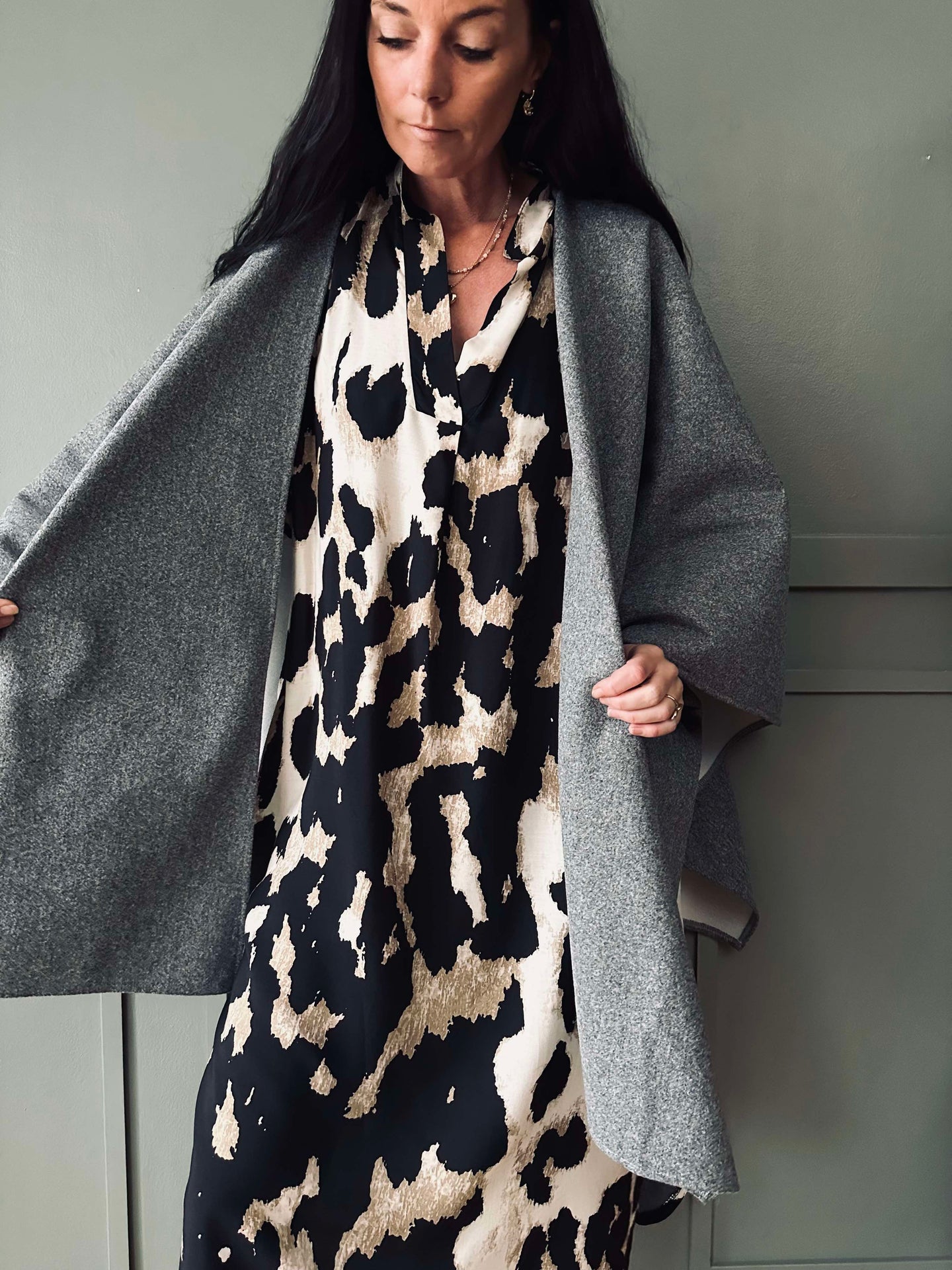 Poncho Grey