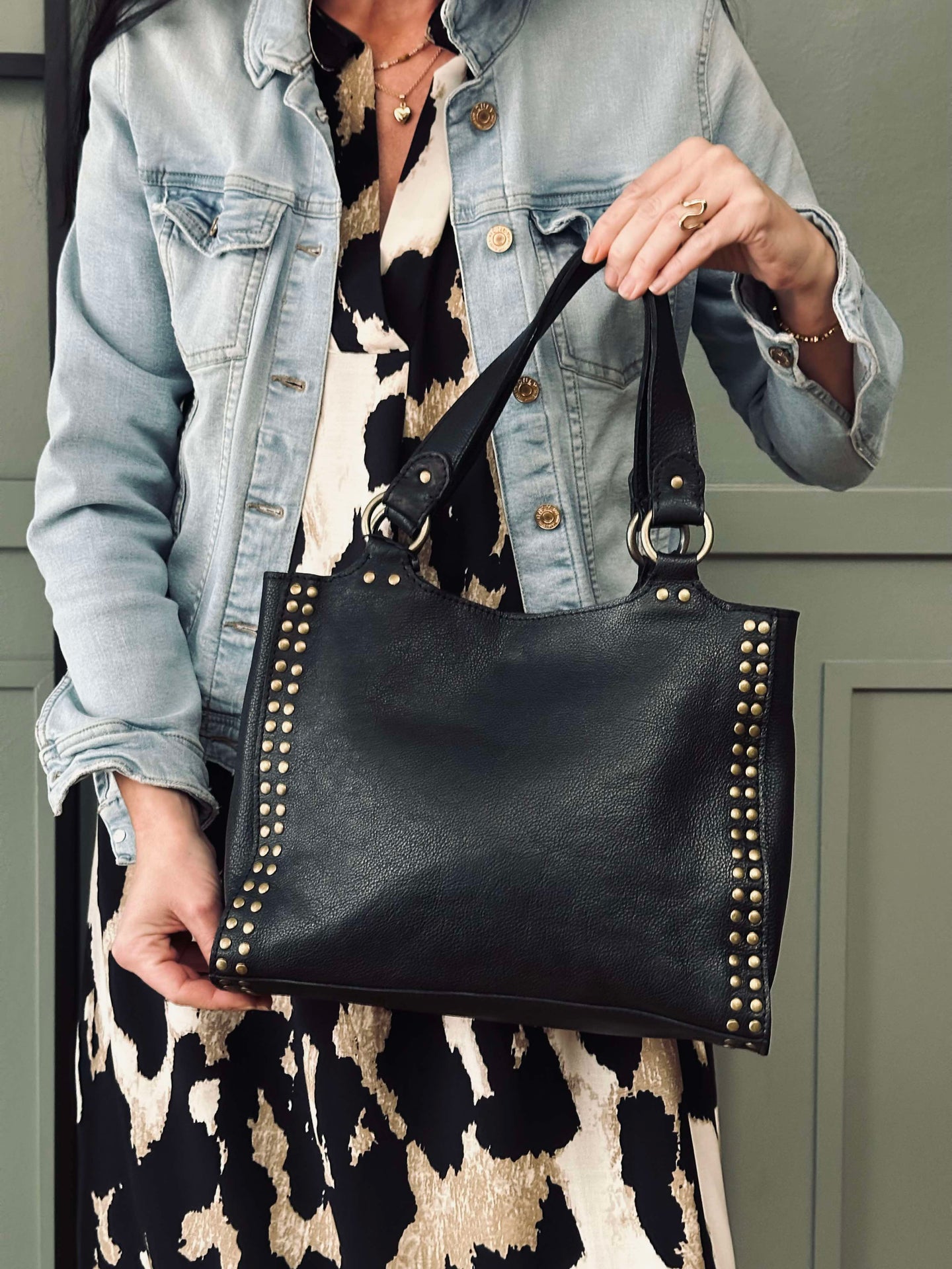 Arbetsväska med nitar - Svart