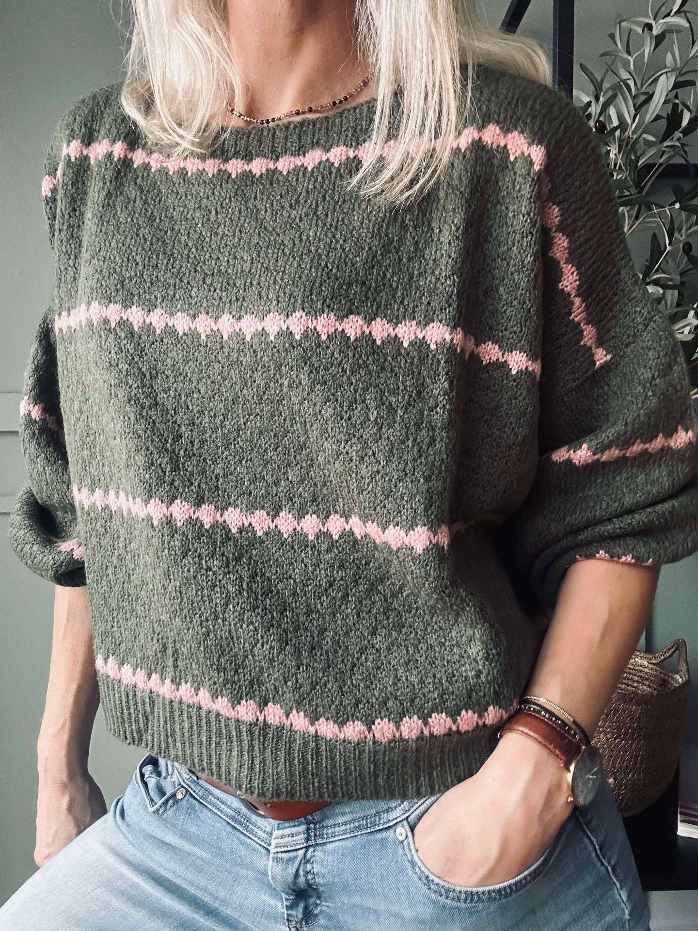 Stickad med ballongärmar - Green / Rose