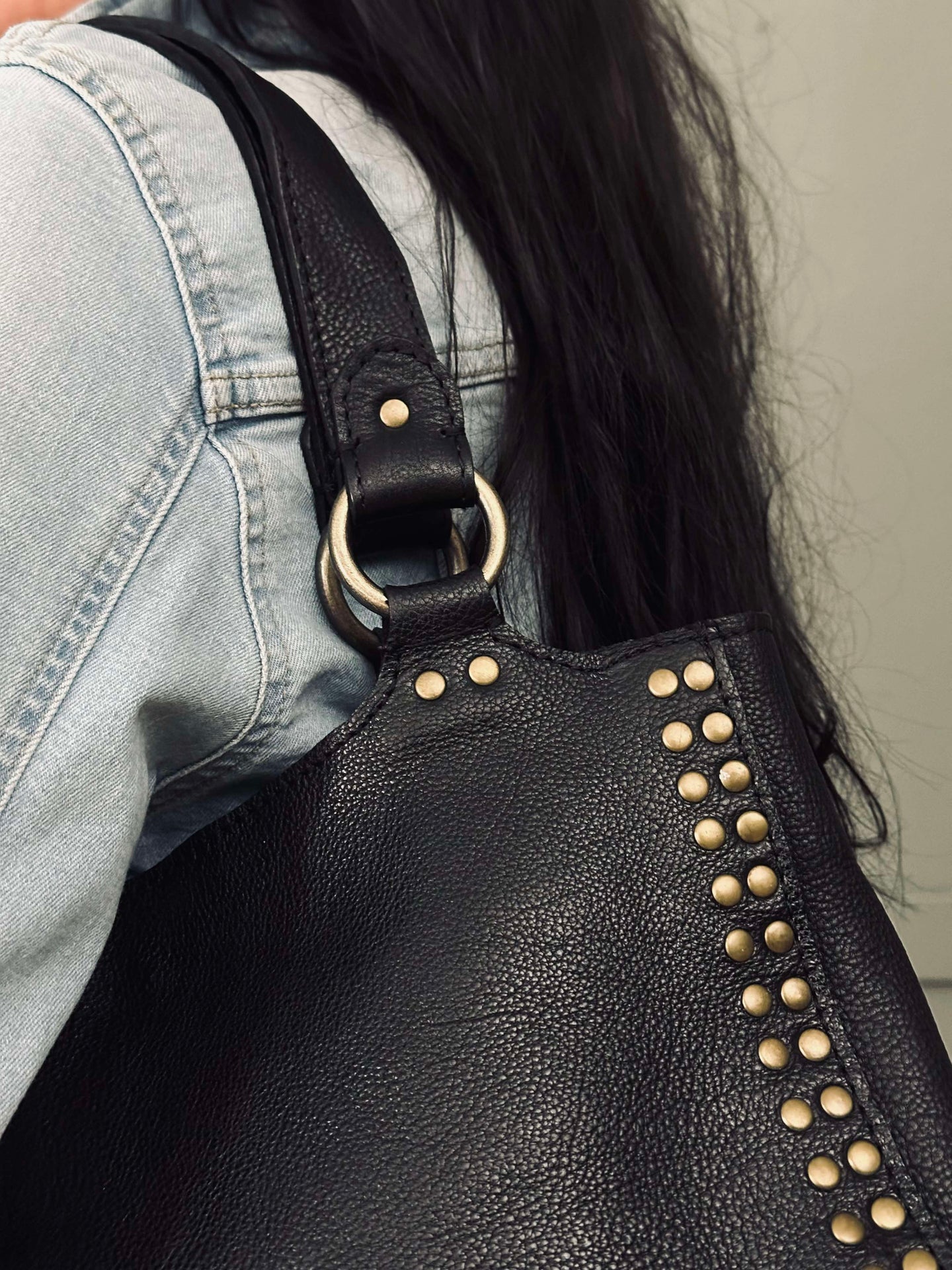 Arbetsväska med nitar - Svart