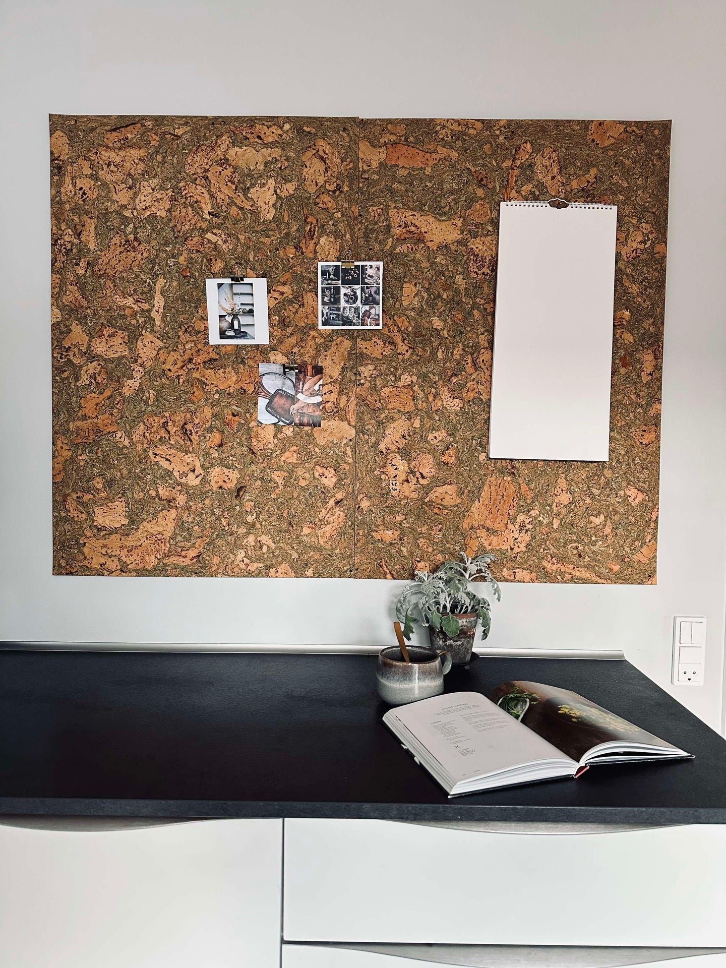 Korkskiva 60×90 – Isberg grön