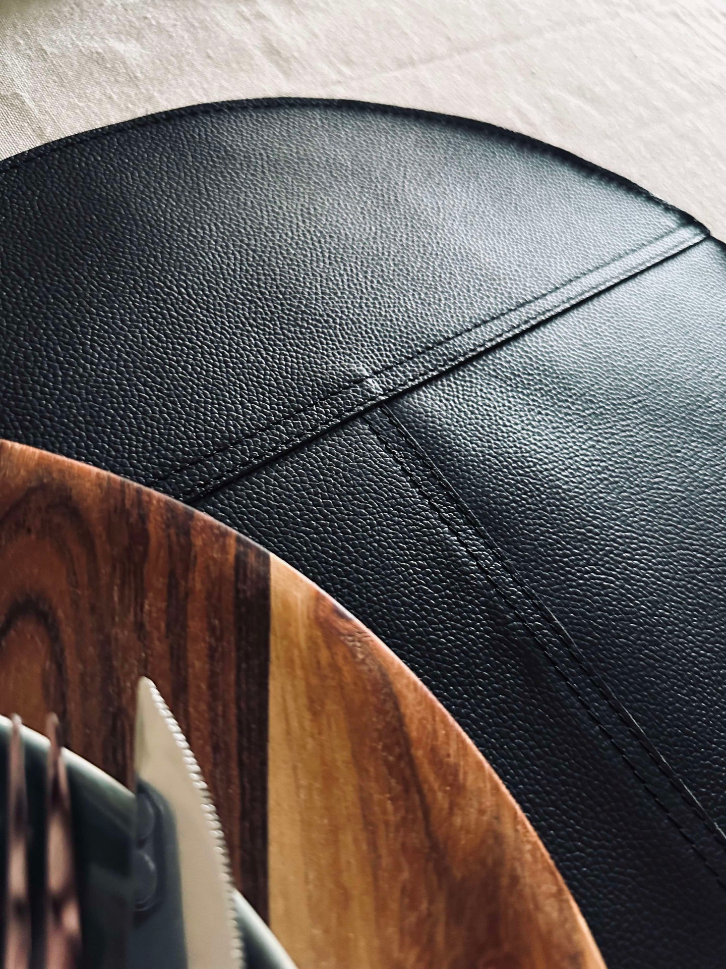 Bordstablett läder - Svart dia 38