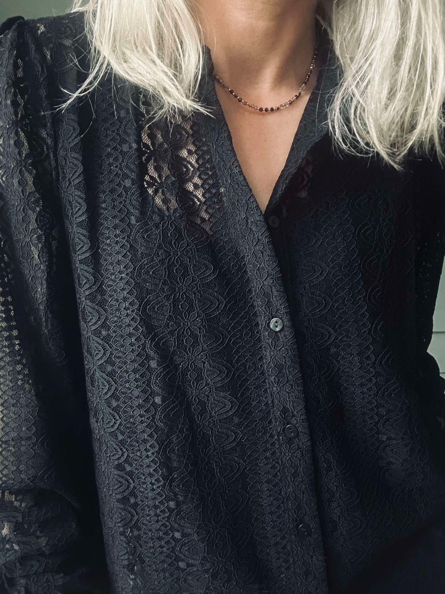 Skjorta med spets – Black
